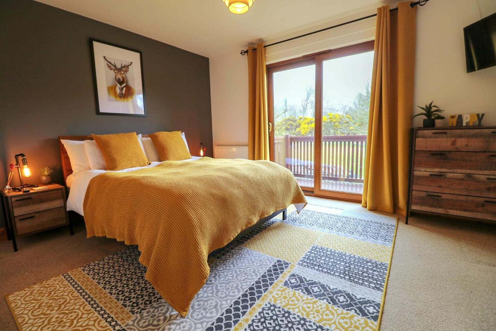 Deluxe King Room photo 3