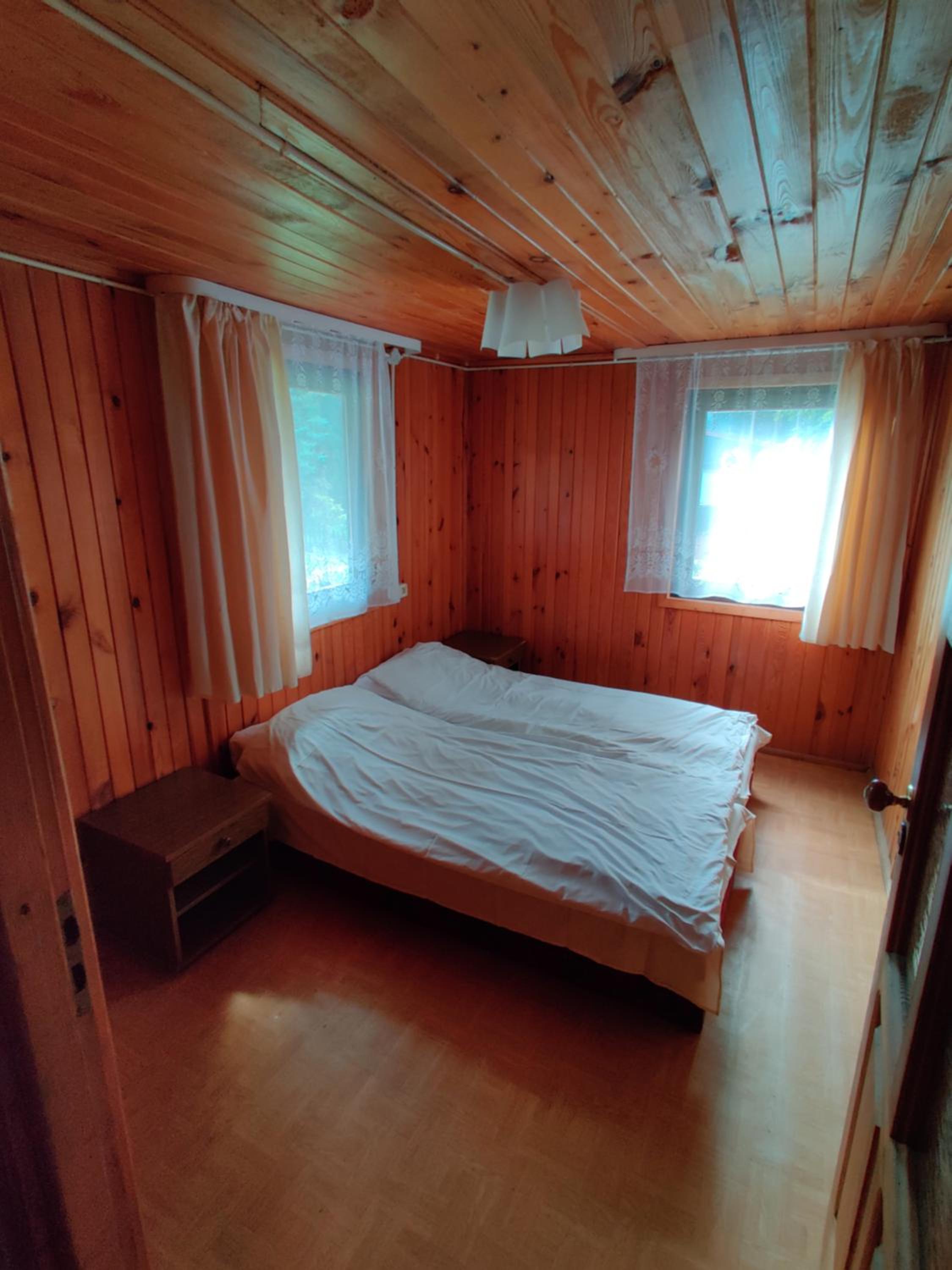 Two-Bedroom Chalet (4 Adults) - Photo 2