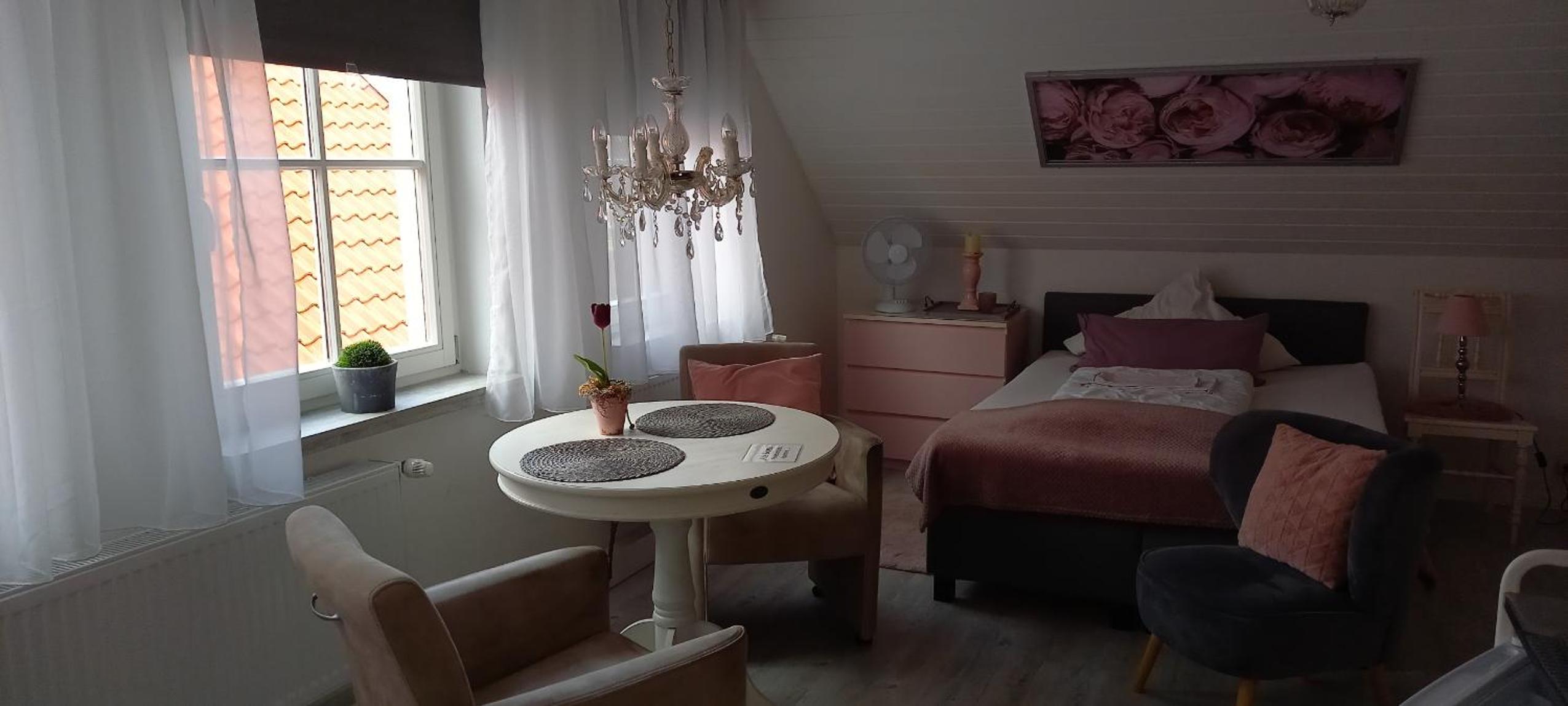 Single Room with Bath photo 2