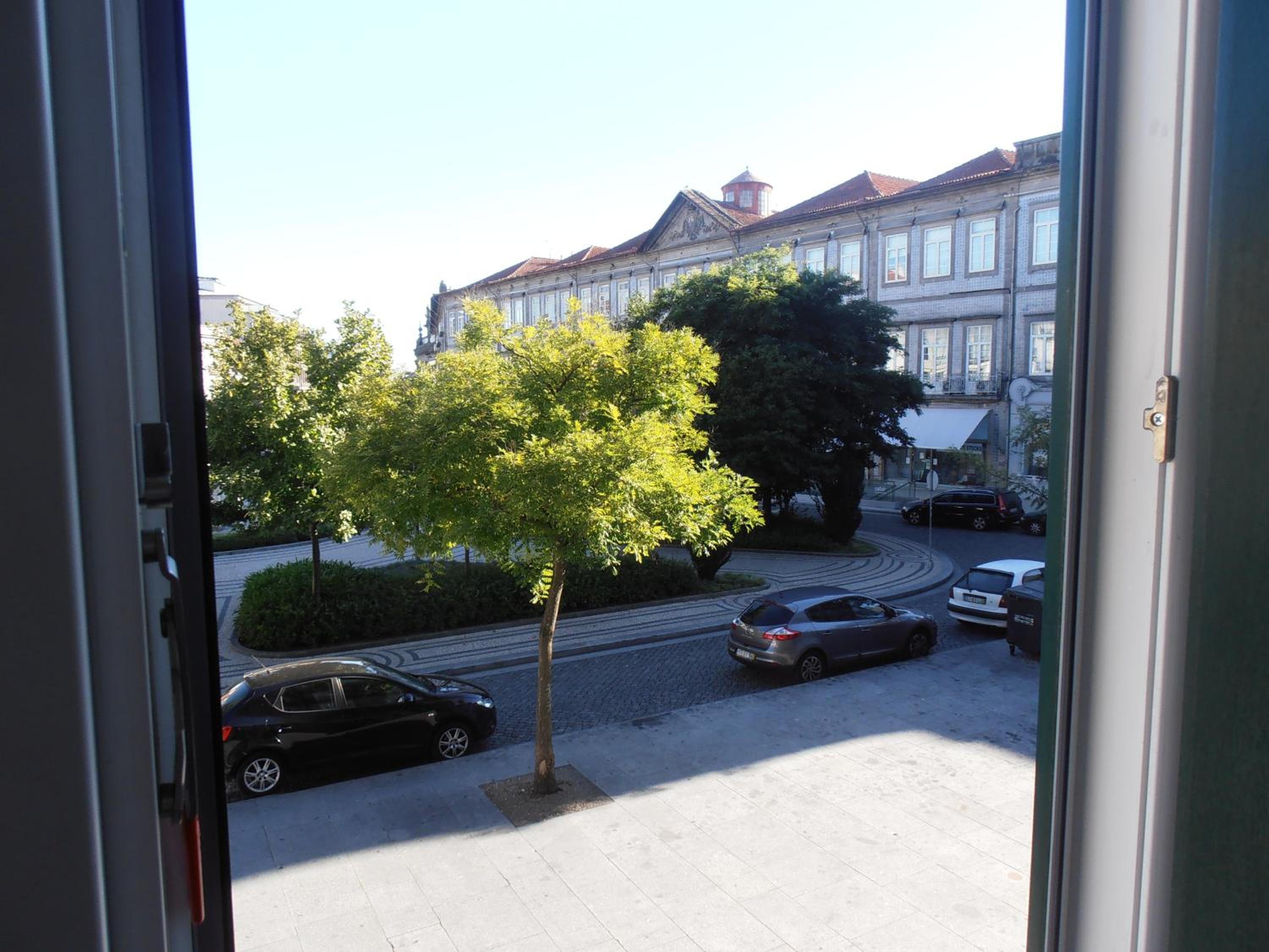 Double Room with City View - Photo 7