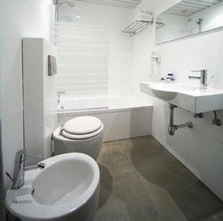 Standard Double or Twin Room - Photo 4