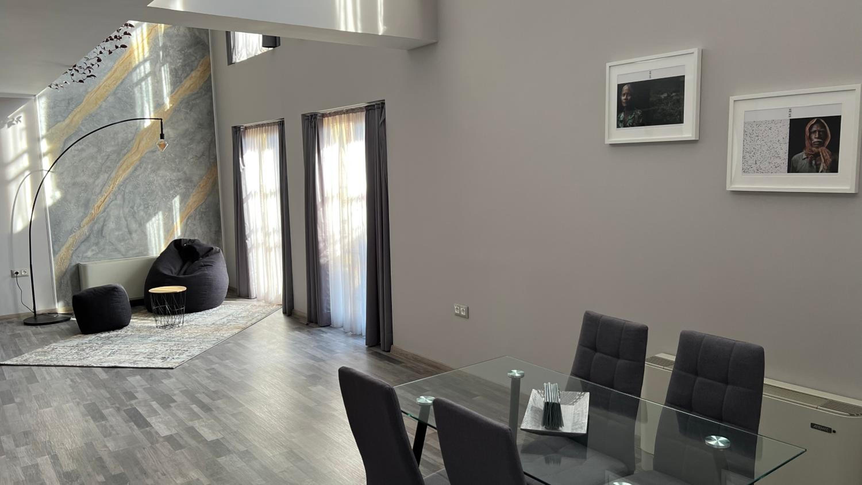 Superior King Suite - Photo 15