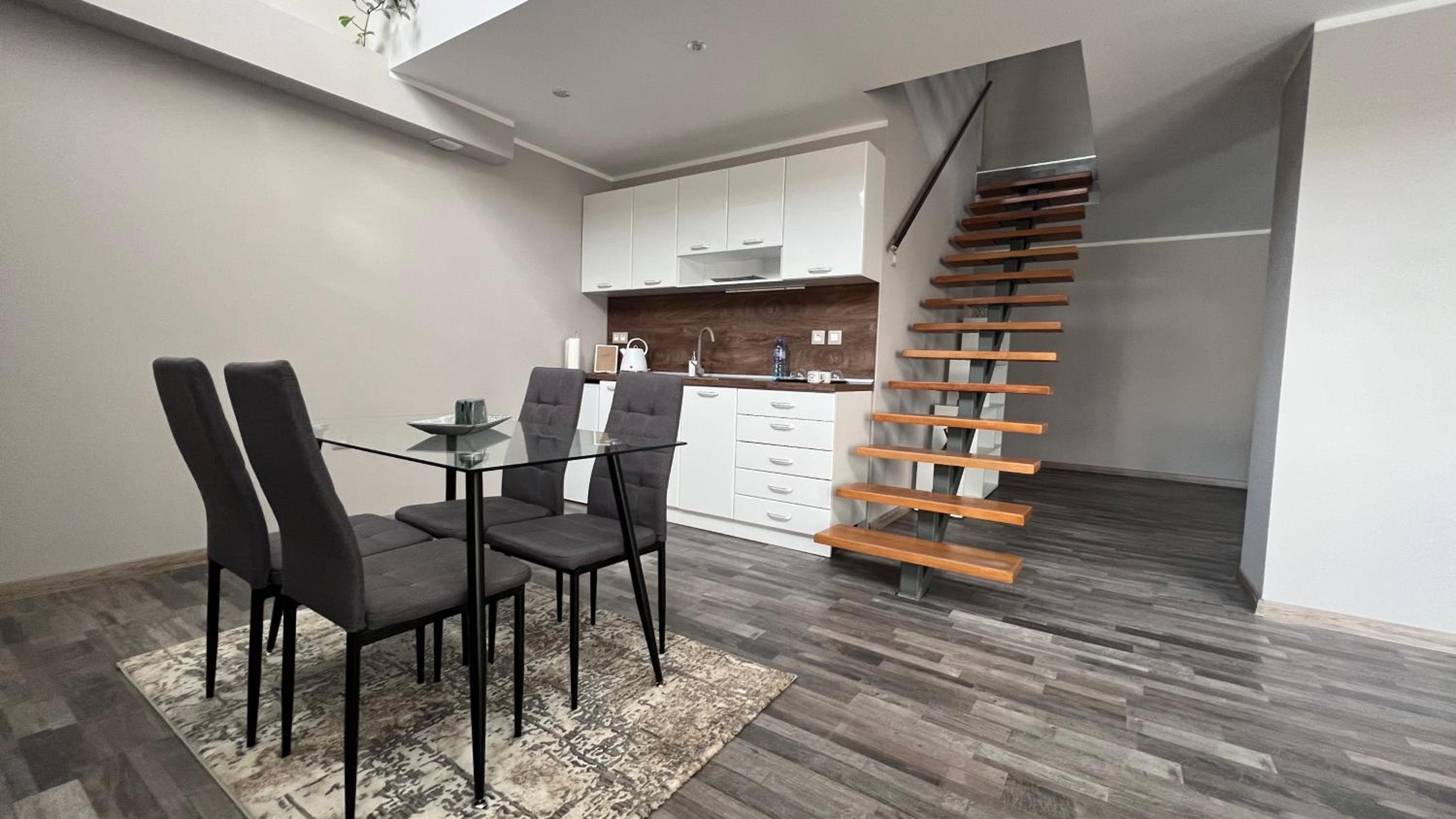 Superior King Suite - Photo 14