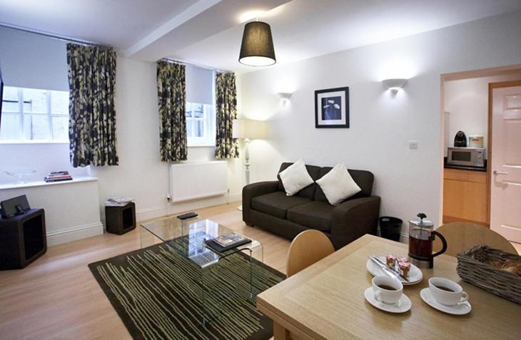 One-Bedroom Apartment - Photo 7