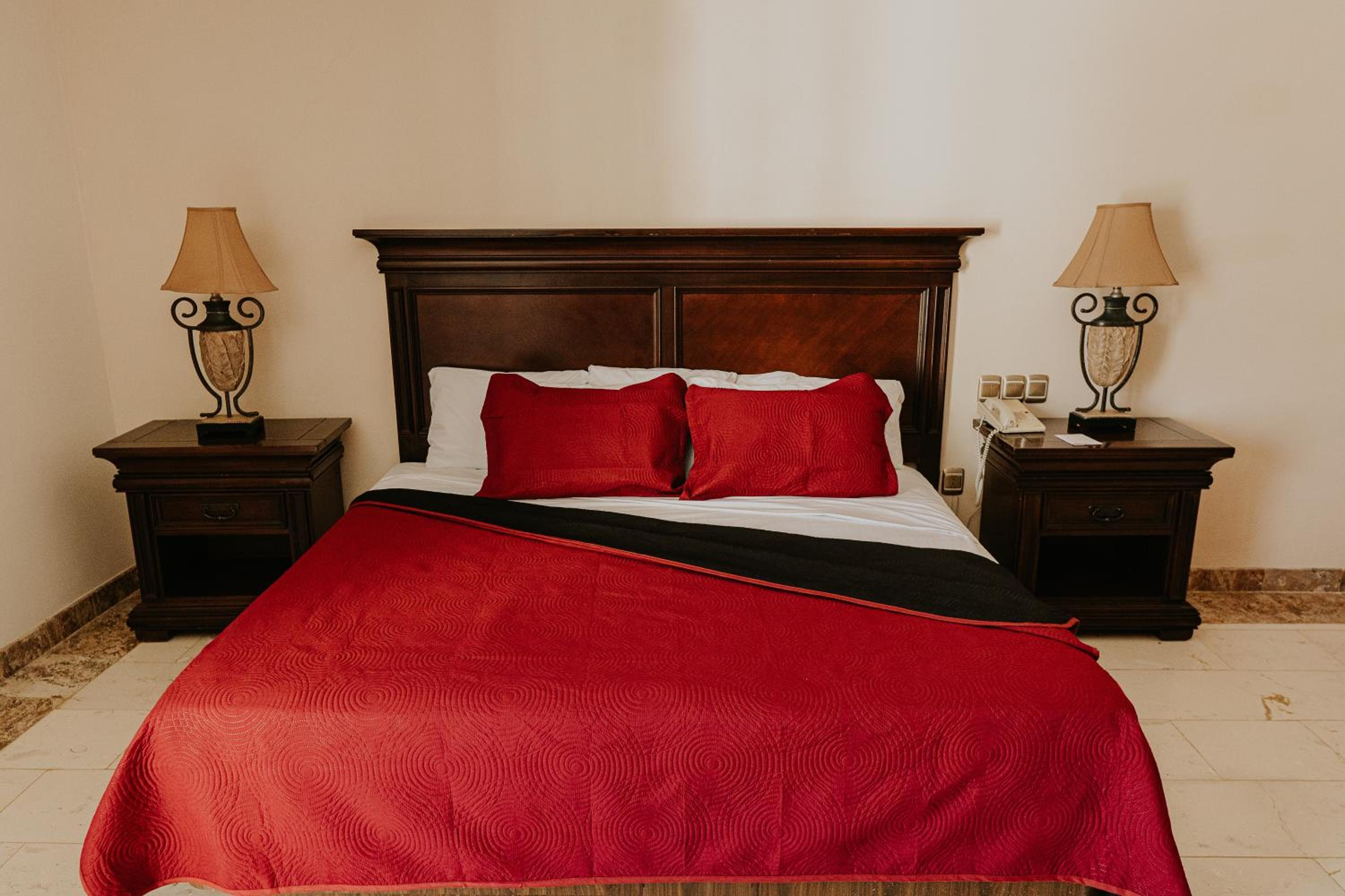 Master Suite - Photo 2