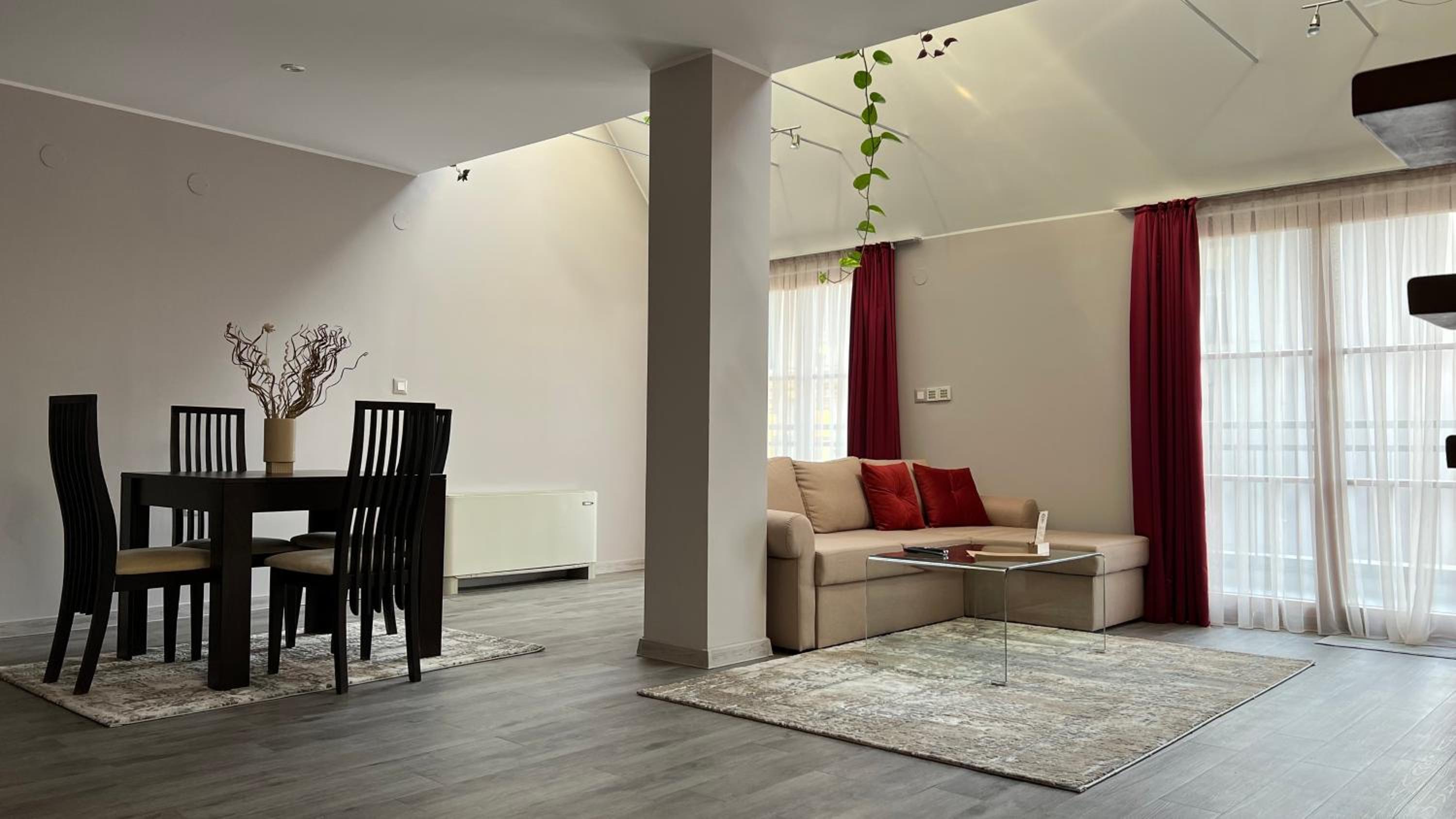 Deluxe Family Suite - Photo 6