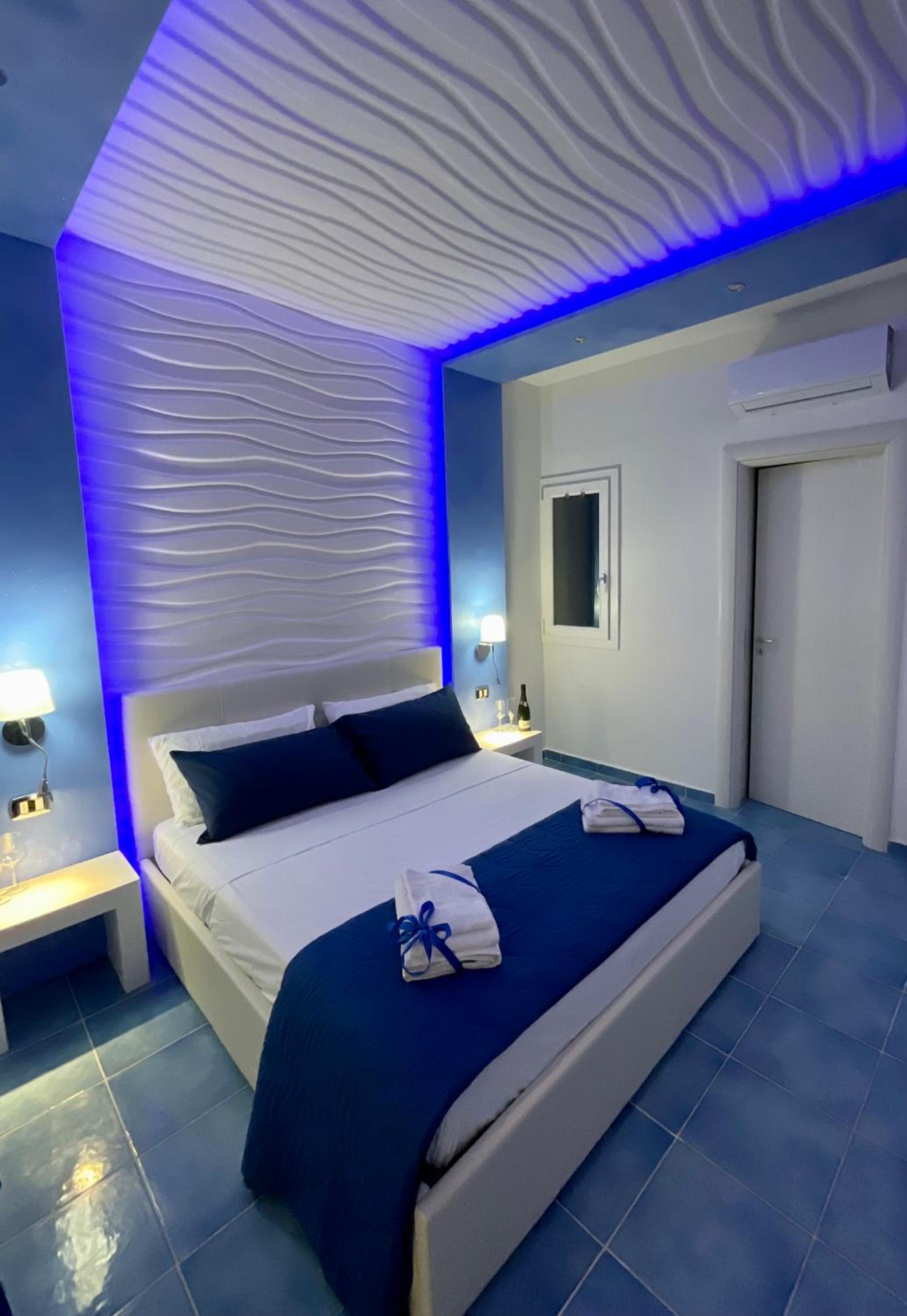 King Suite with Sea View photo 3
