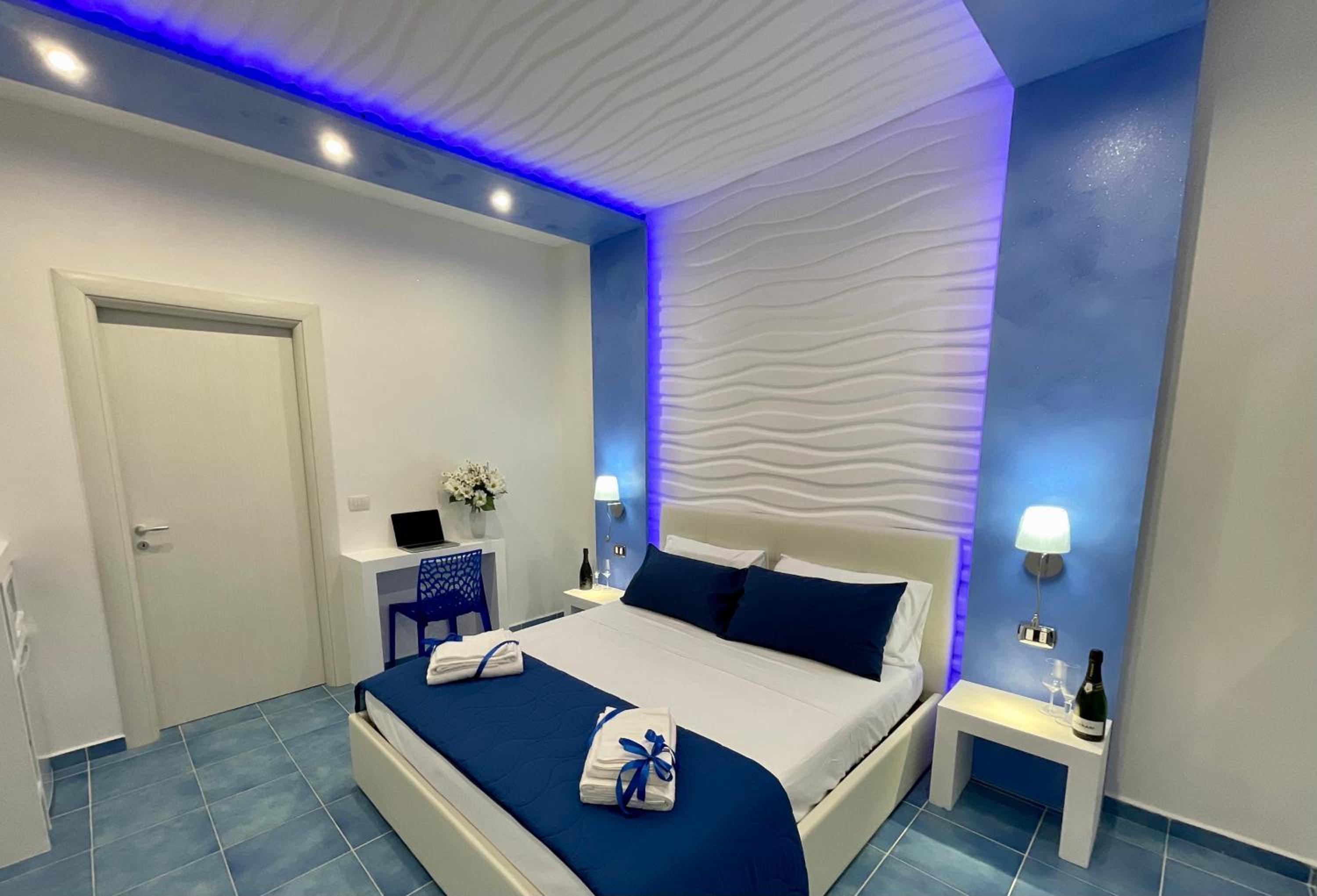 King Suite with Sea View photo 2