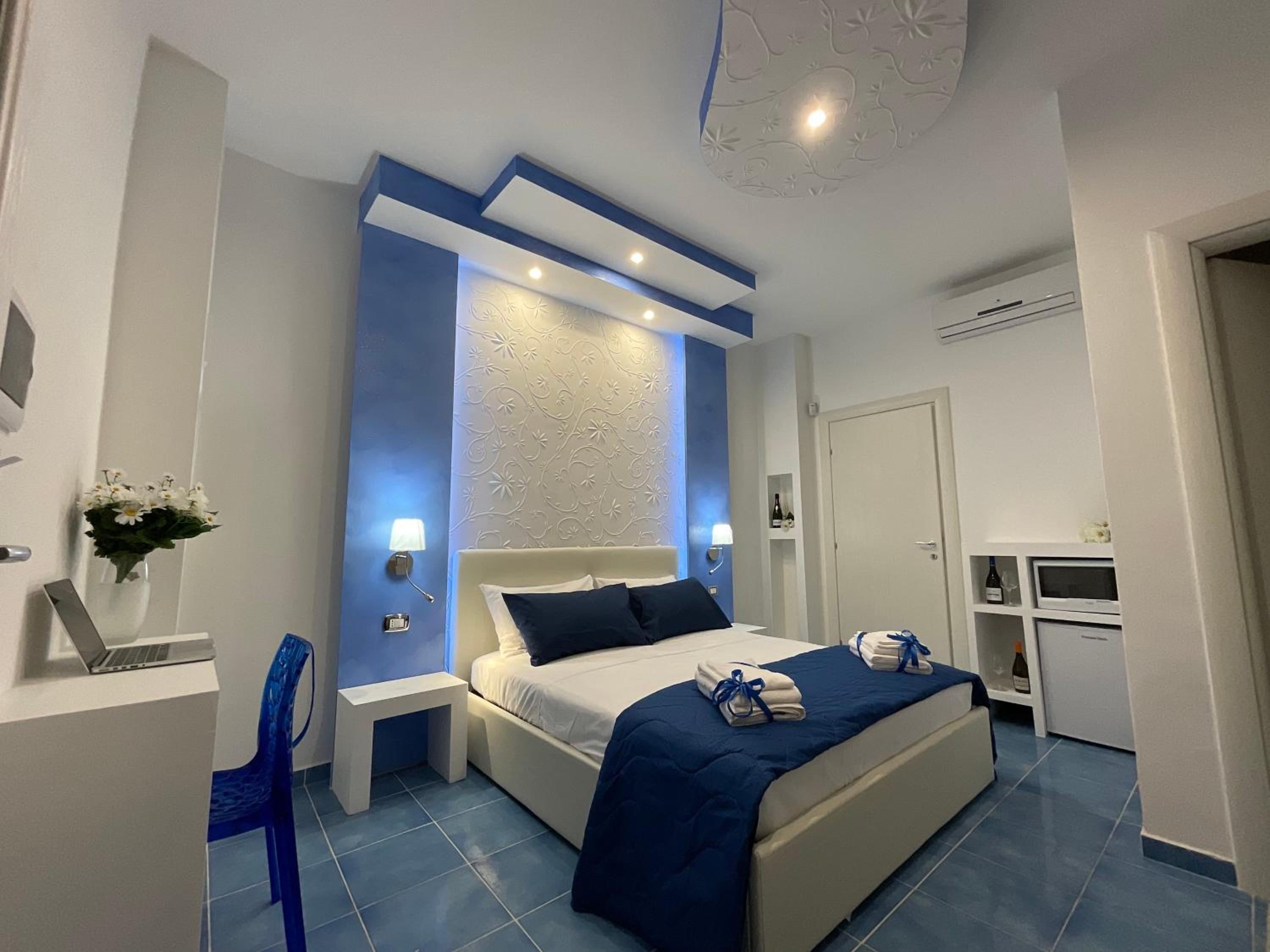 Deluxe Triple Room with Sea View photo 1