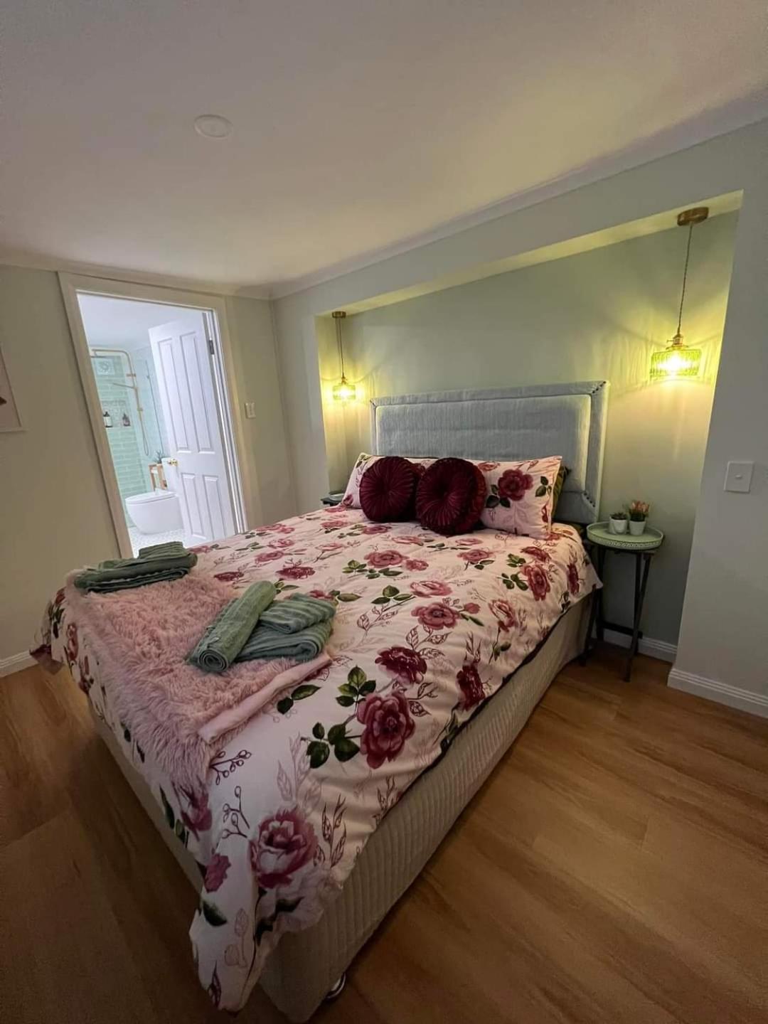 Two-Bedroom House photo 1