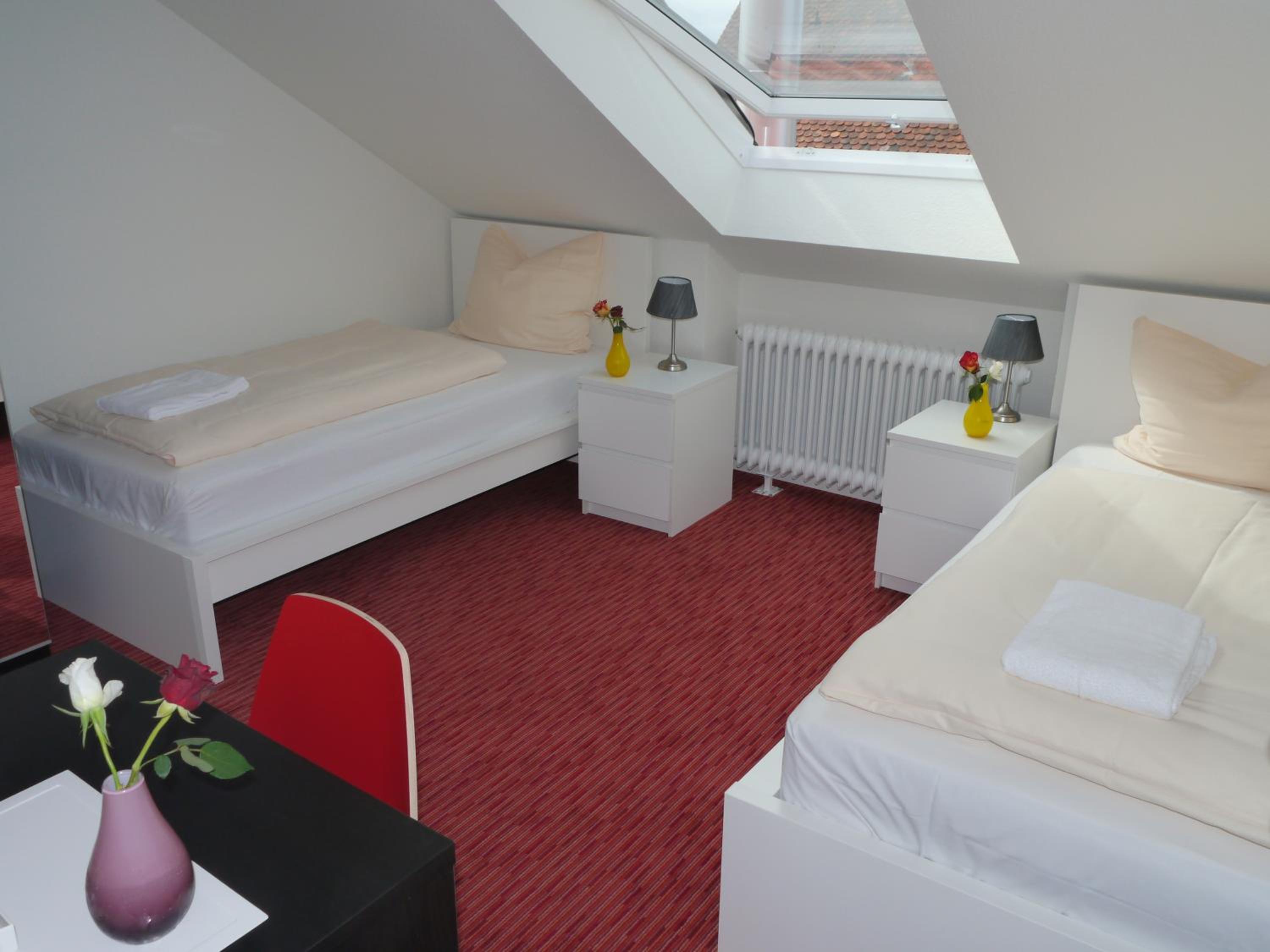 Twin Room - Photo 1