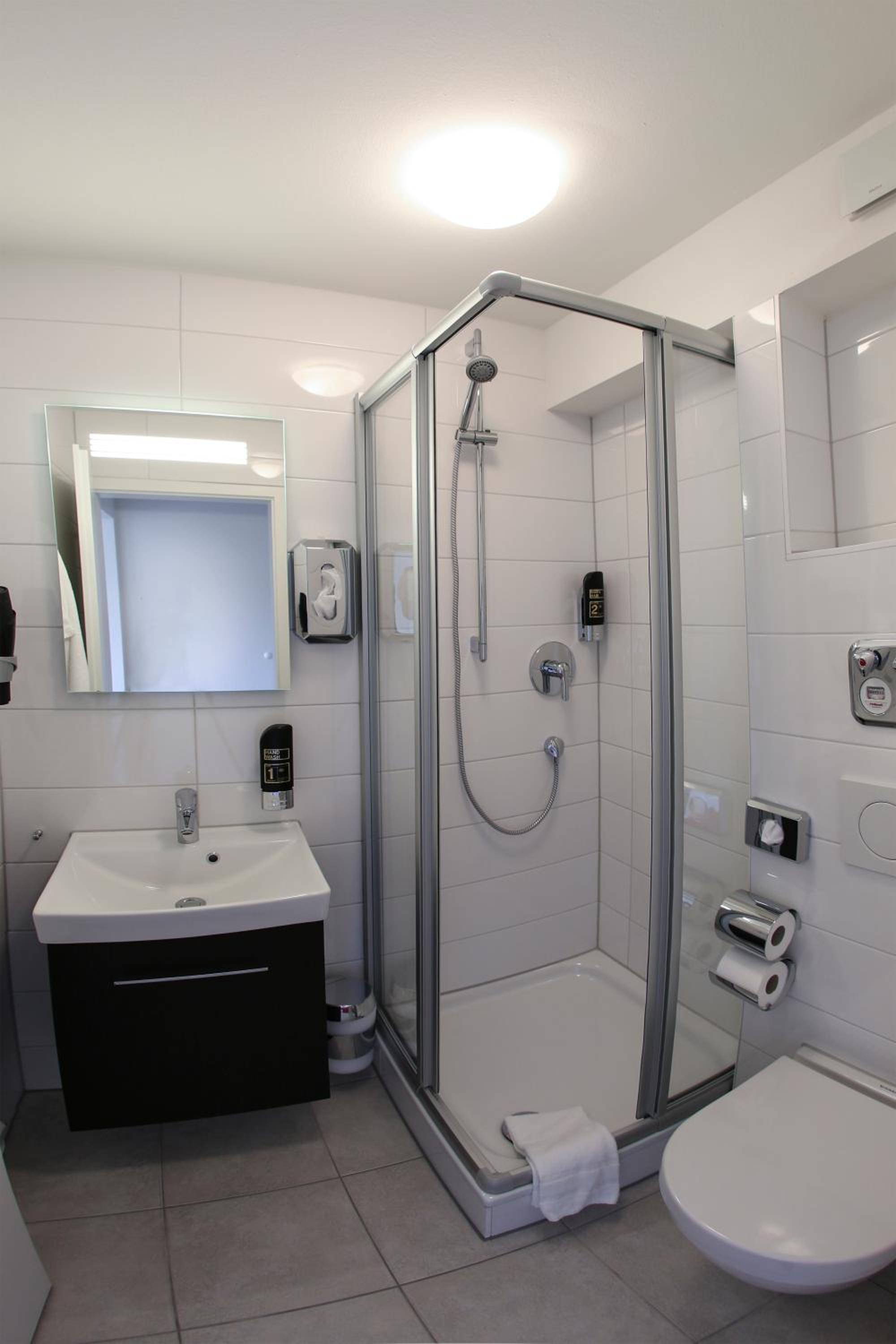 Double Room - Photo 5