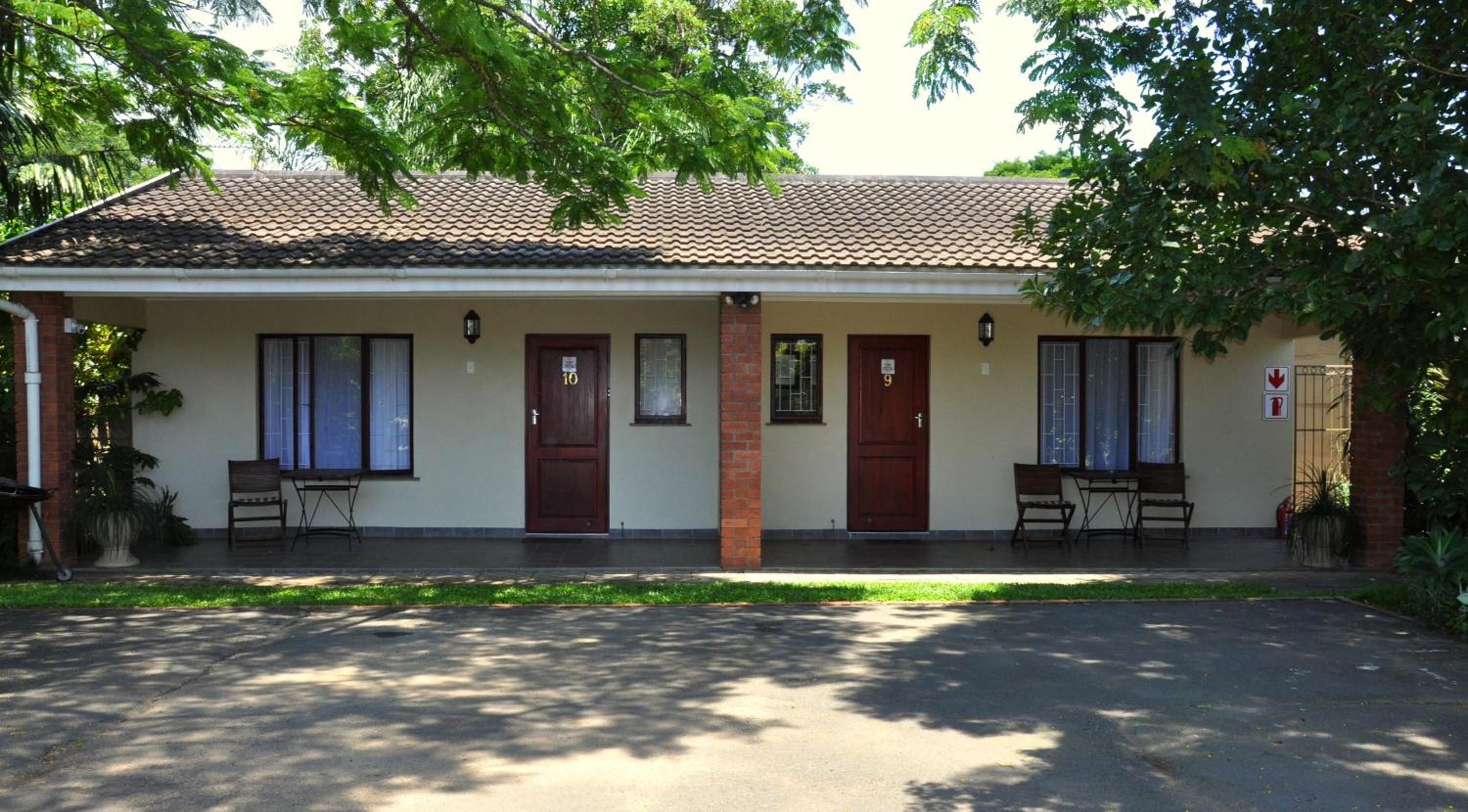 Deluxe Double or Twin Room with Sofa Bed photo 3
