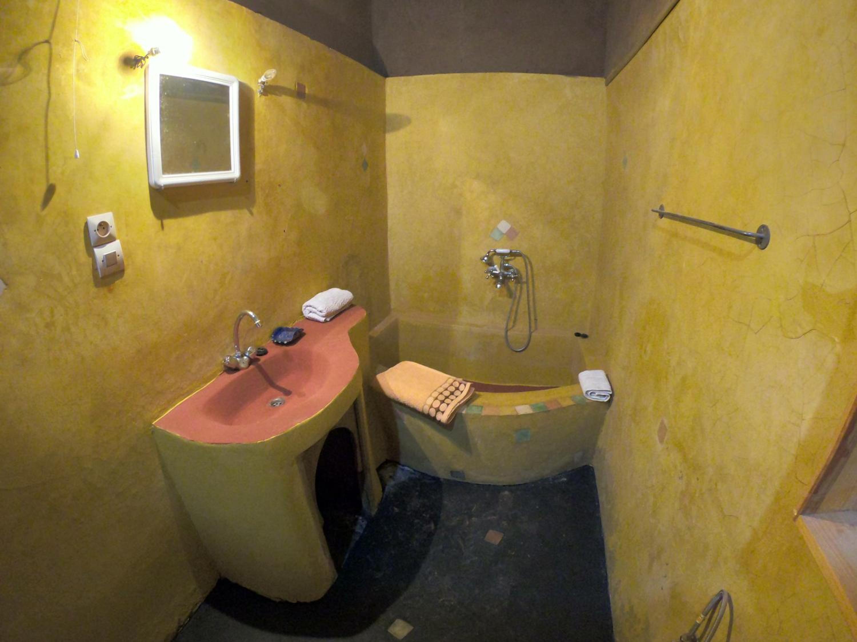 Double Room with Private Bathroom photo 2