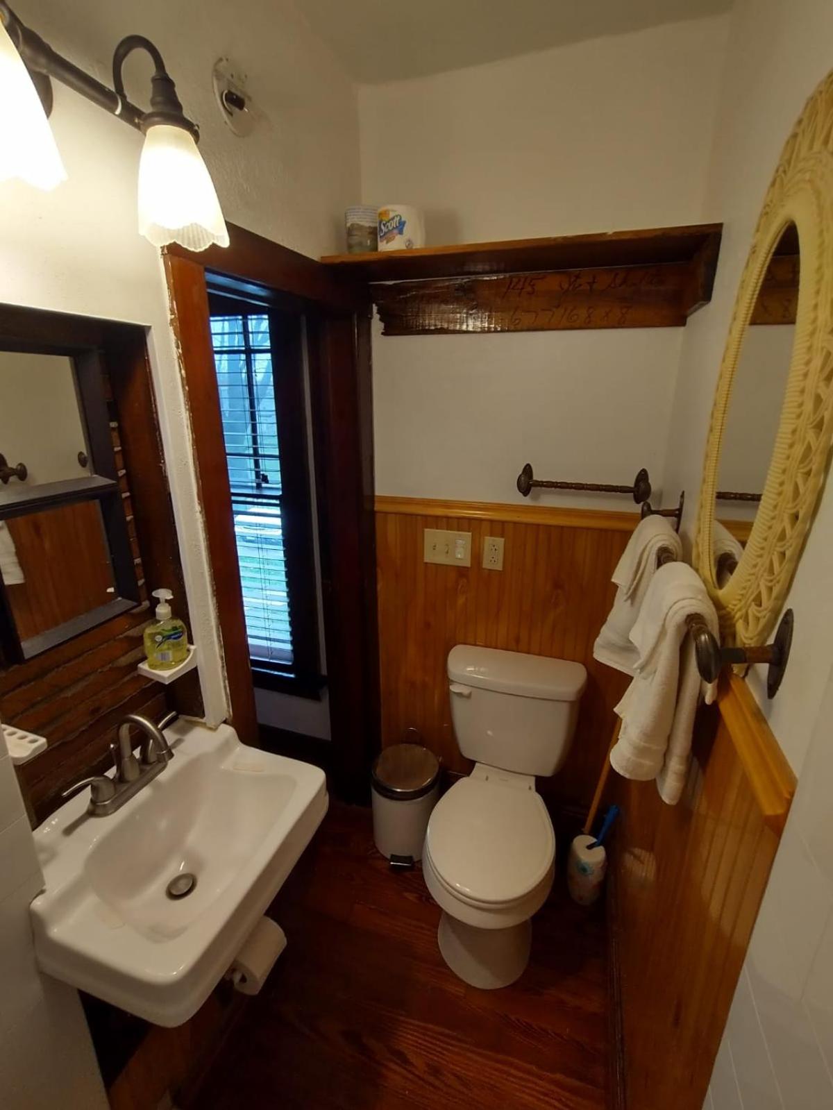 Triple Room with Private Bathroom - Photo 2