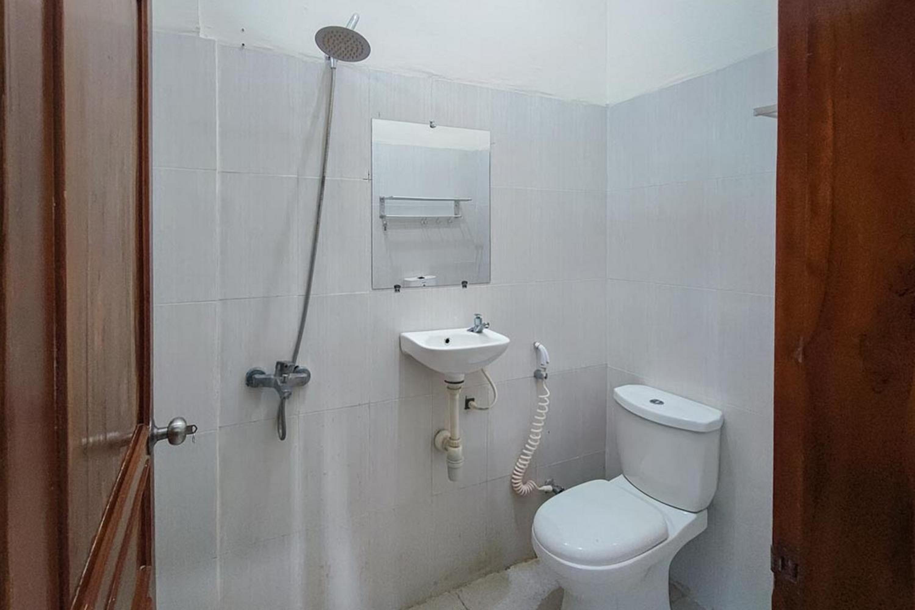 Twin Room - Photo 14