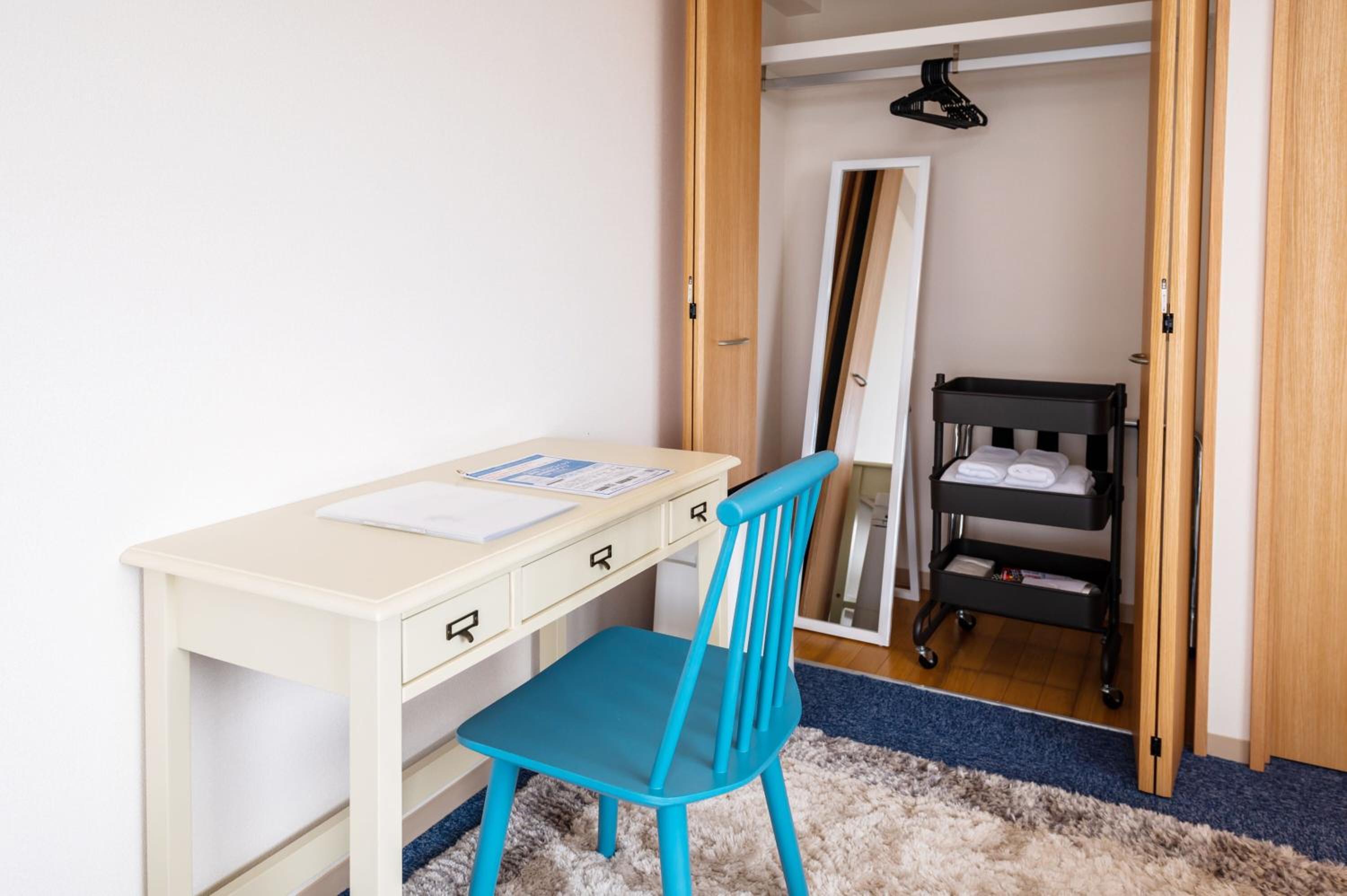 One-Bedroom Apartment - Photo 8