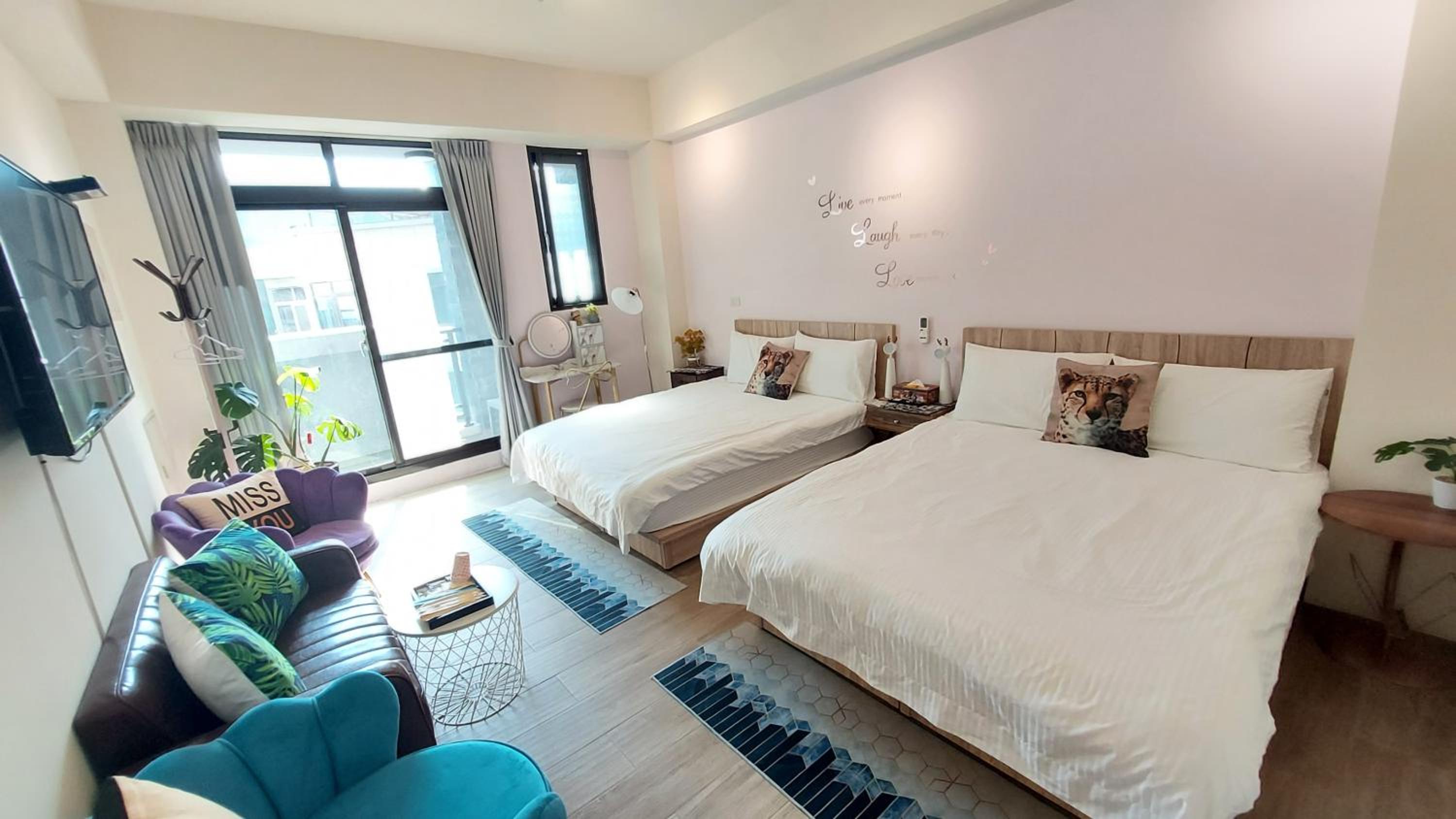 Quadruple Room with Private Bathroom photo 2