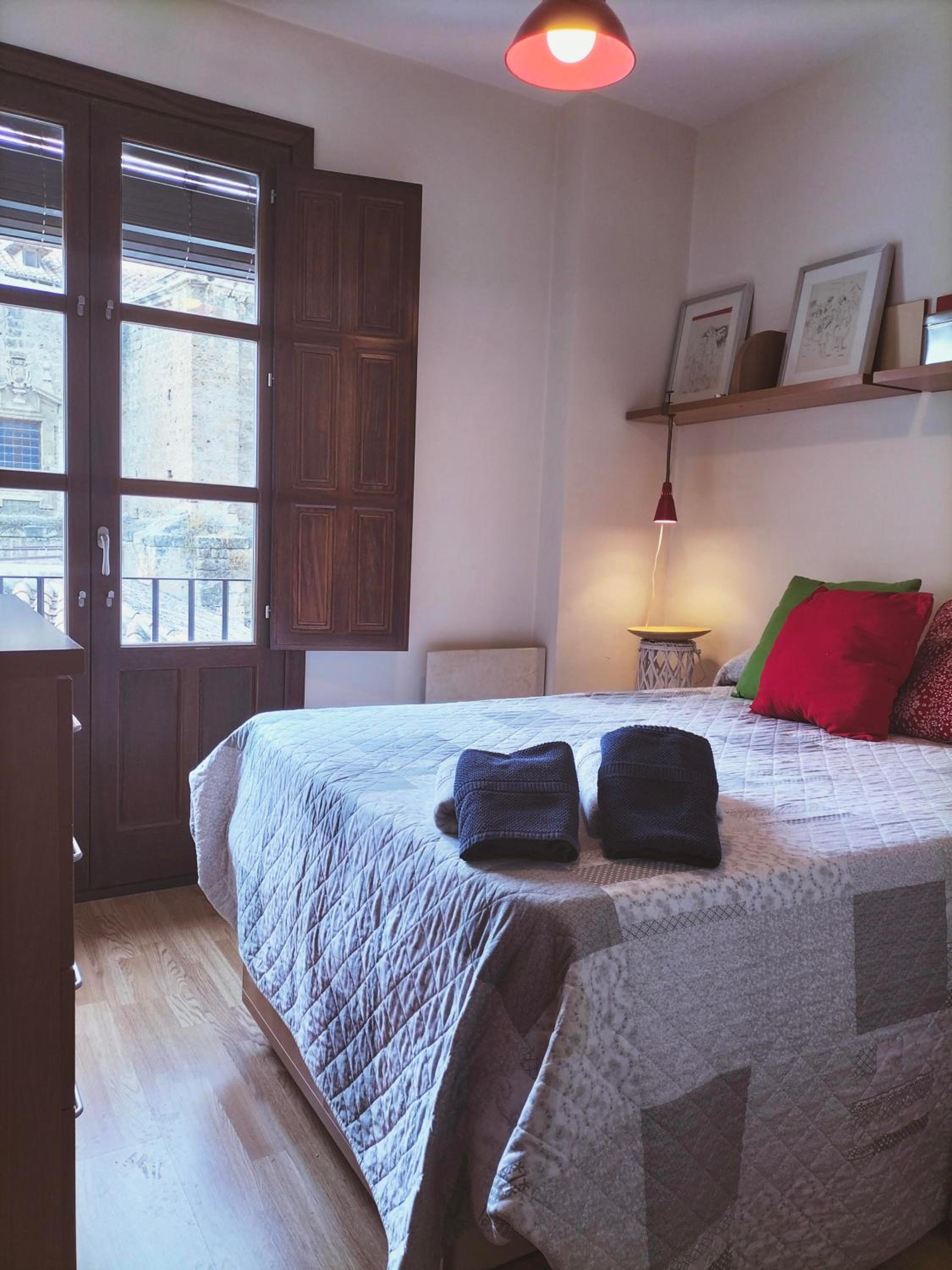 Apartamento con Balcón