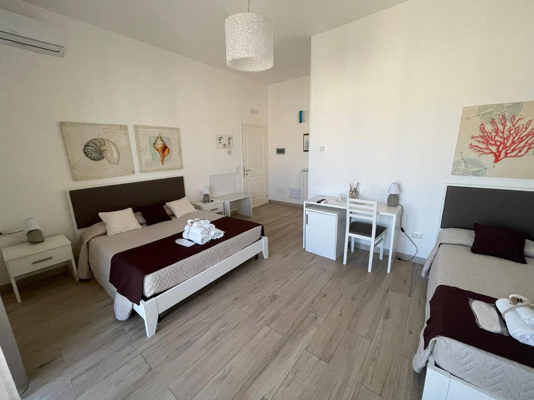 Superior Triple Room with Sea View - Photo 2