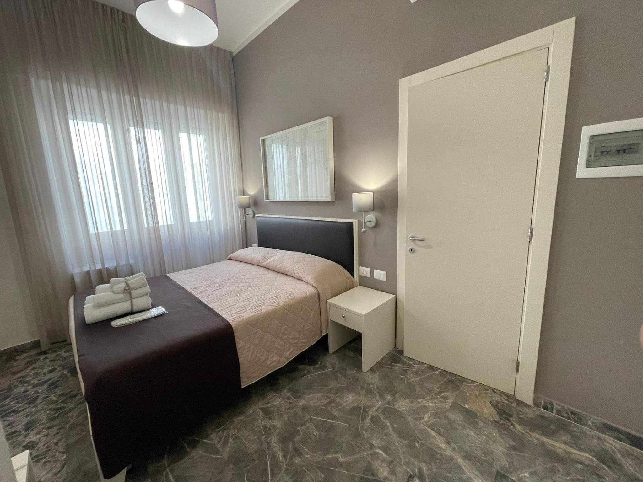 Standard Double Room - Photo 29