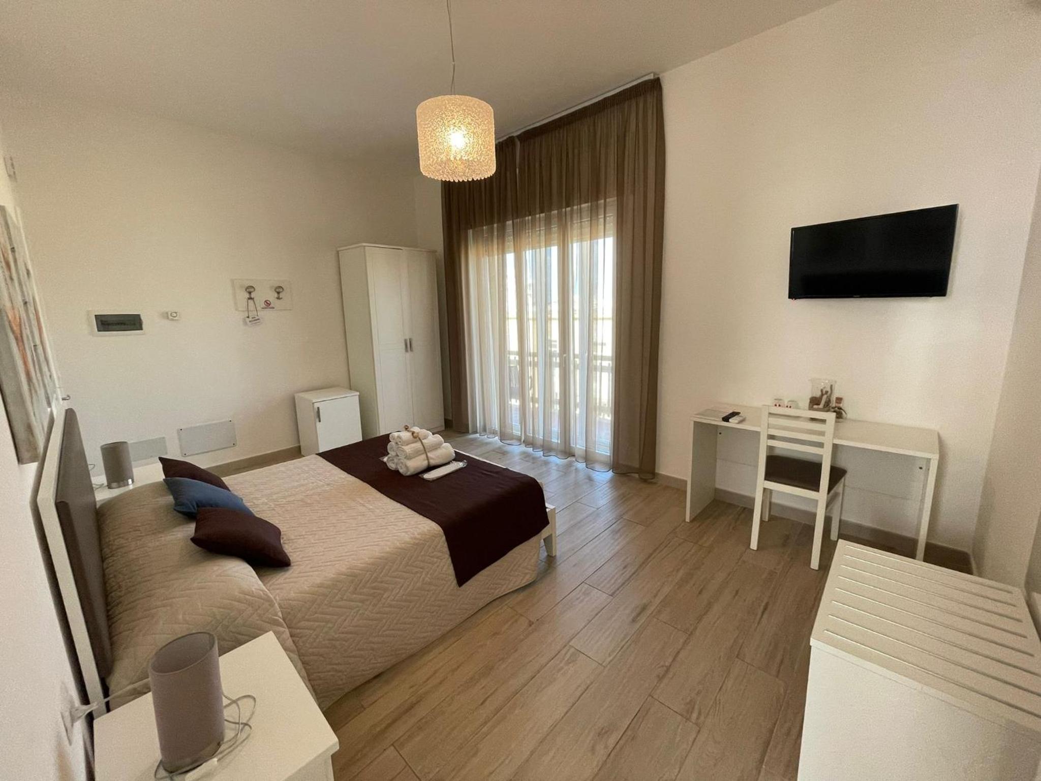 Double Room with Sea View - Photo 8