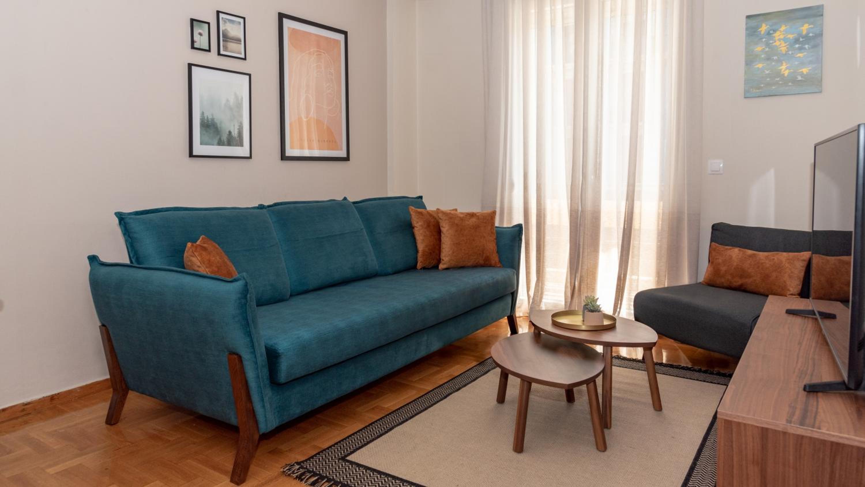 One-Bedroom Apartment