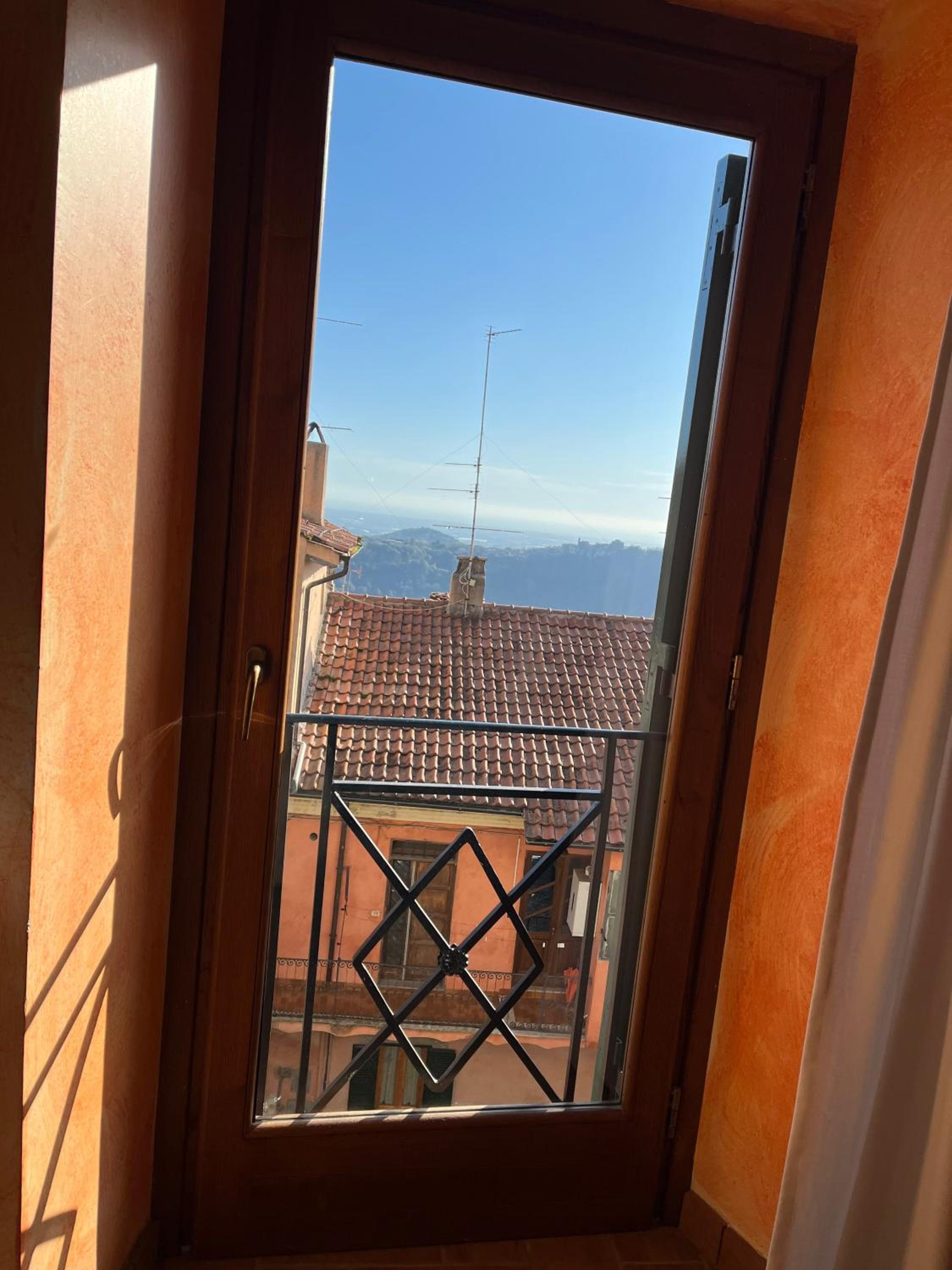 Suite with Lake View - Photo 9