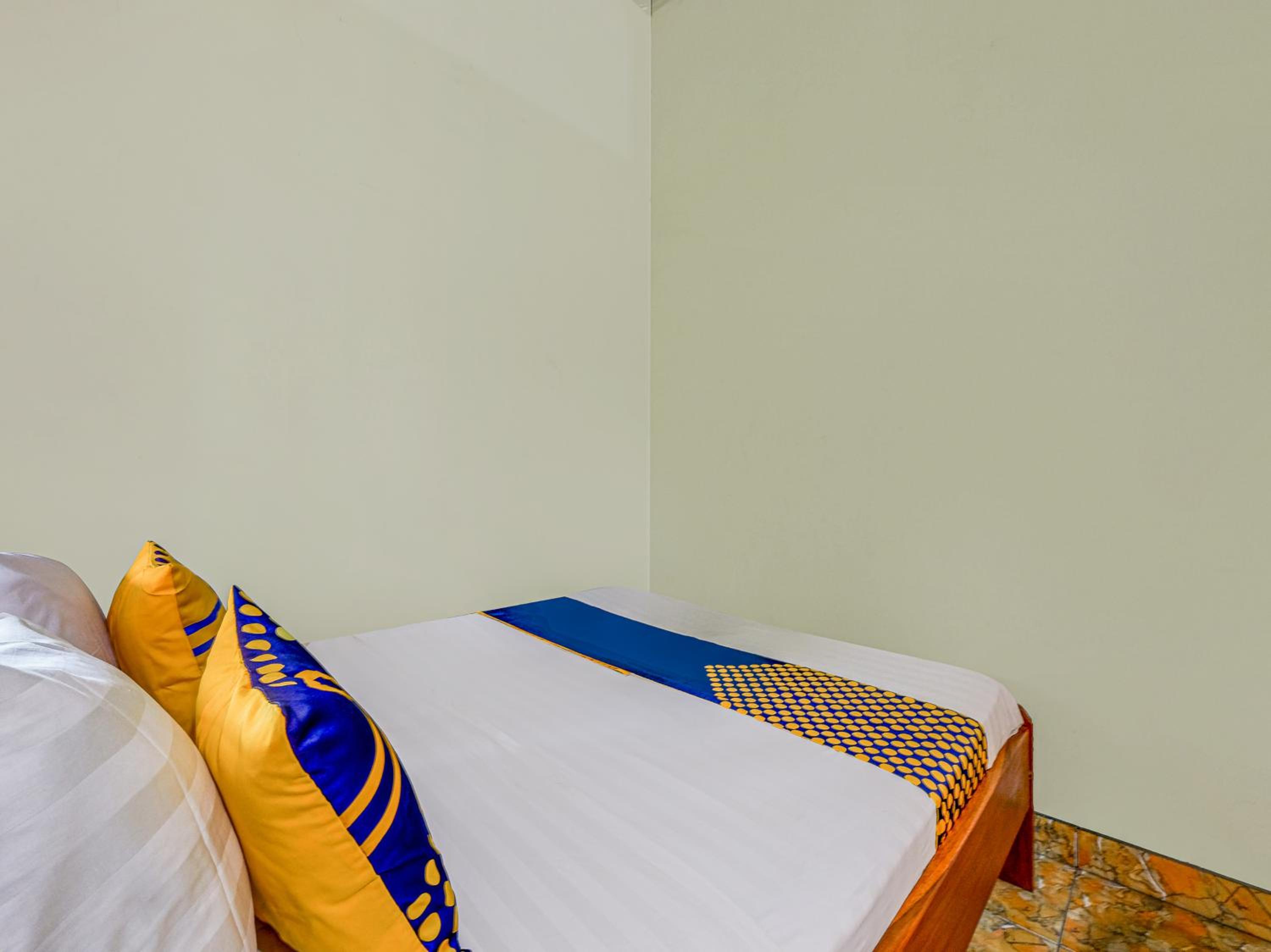 Double Room - Photo 5
