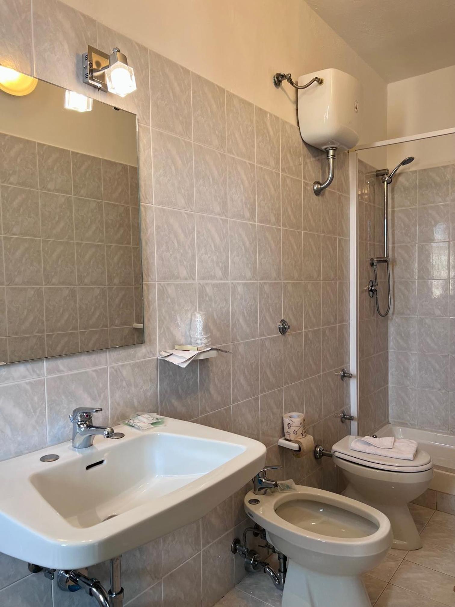 Superior Triple Room - Photo 5