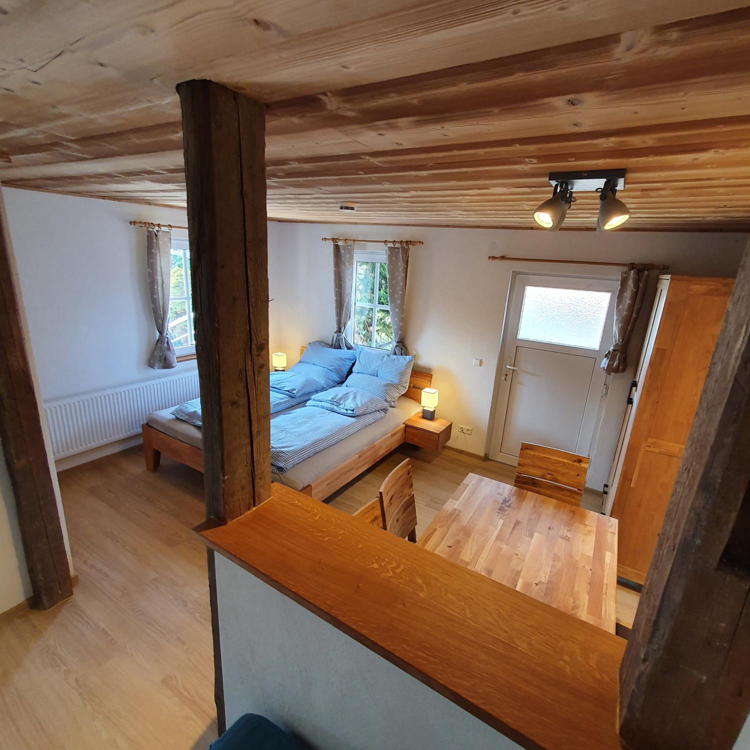 One-Bedroom Apartment - Photo 12