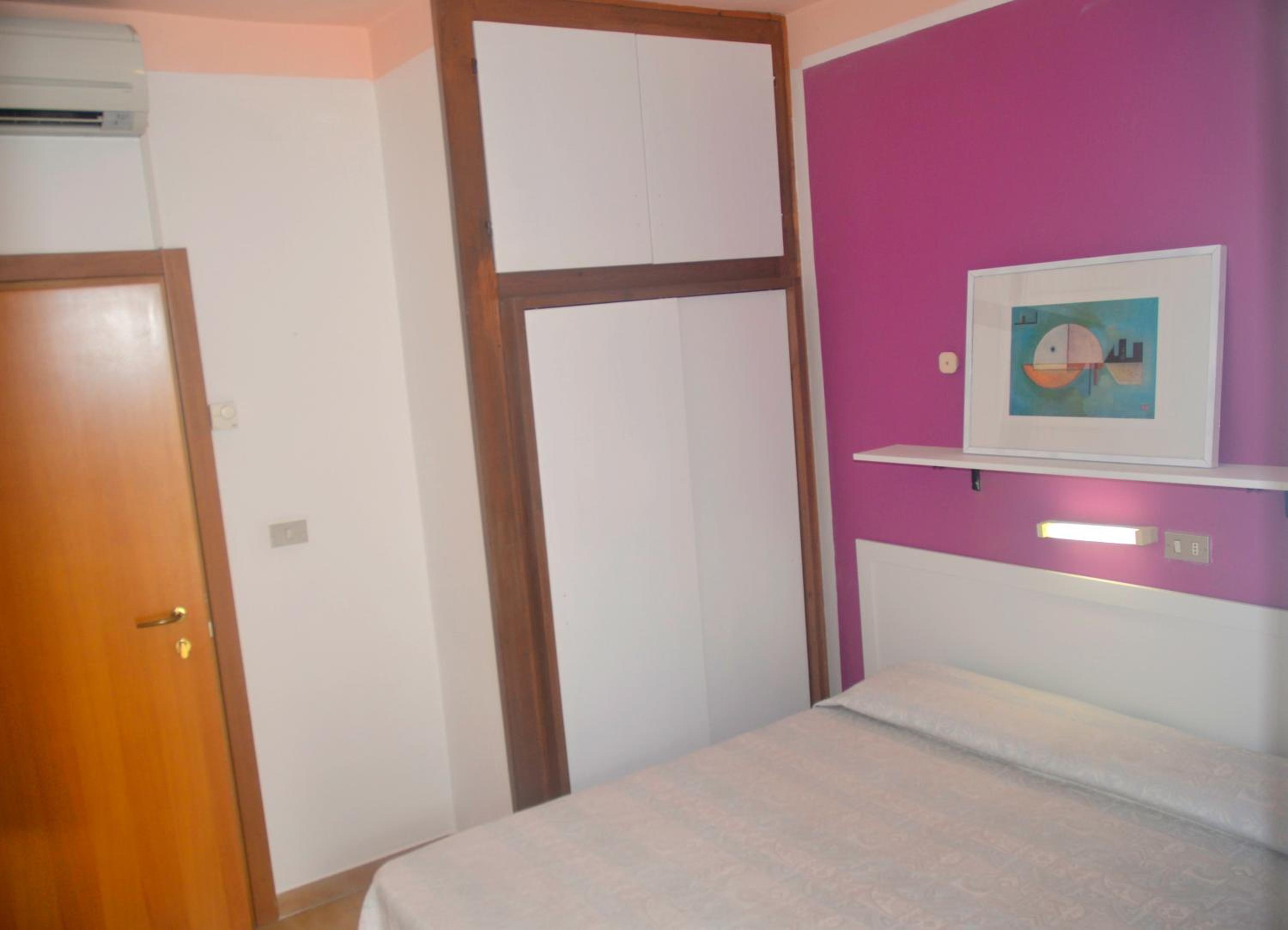 Double or Twin Room with Extra Bed photo 2