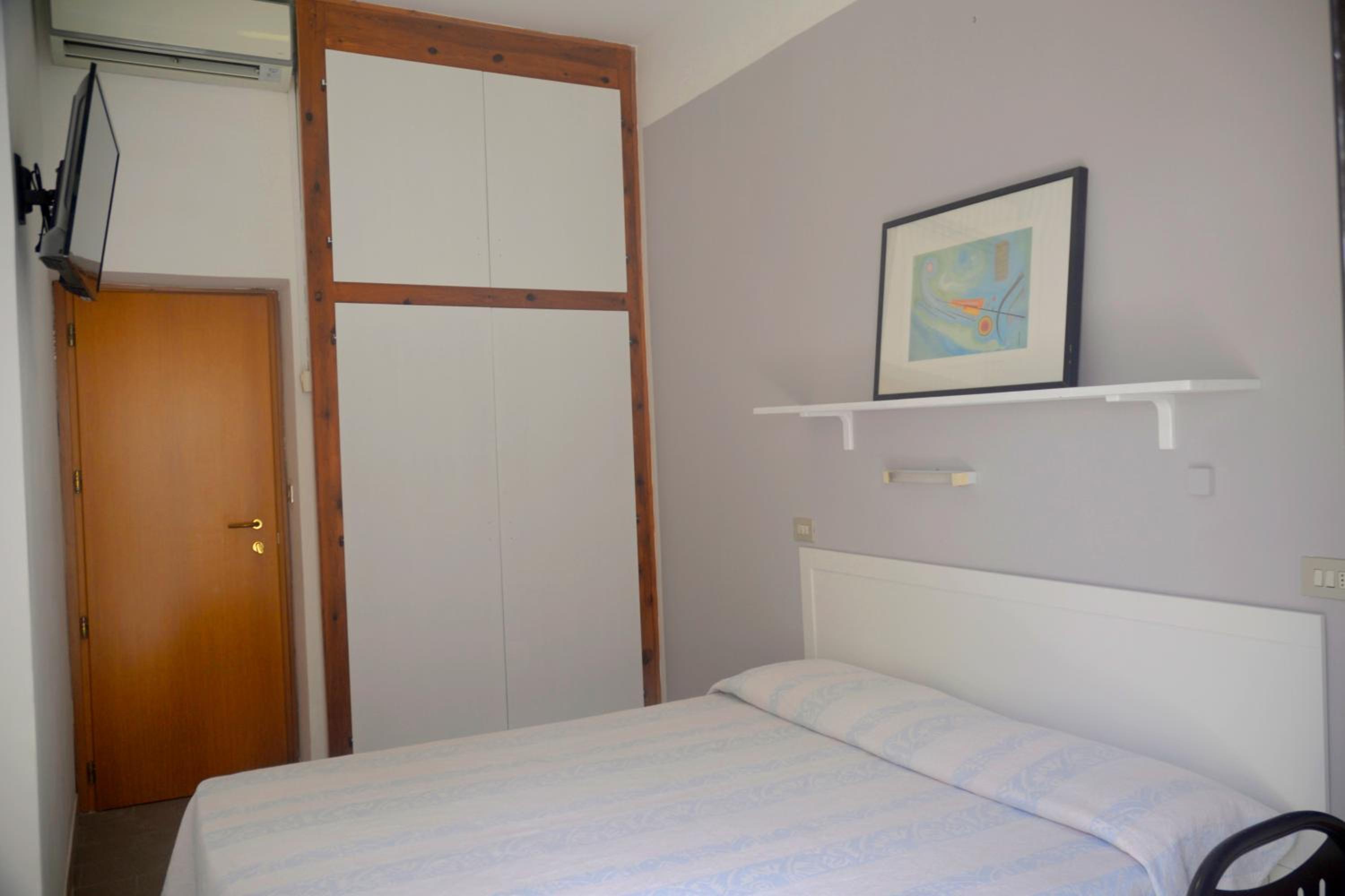 Economy Double Room - Photo 1