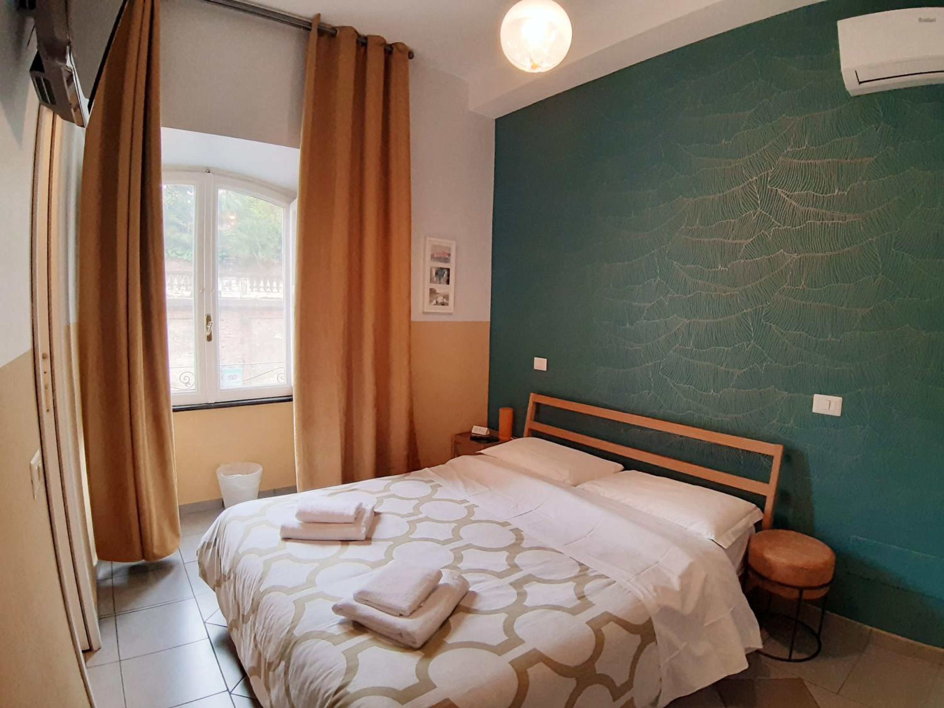 Small Double Room photo 1