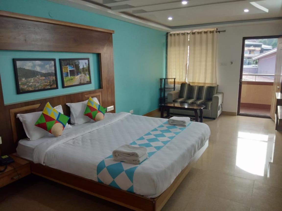 Deluxe Double Room (2 Adults + 1 Child)