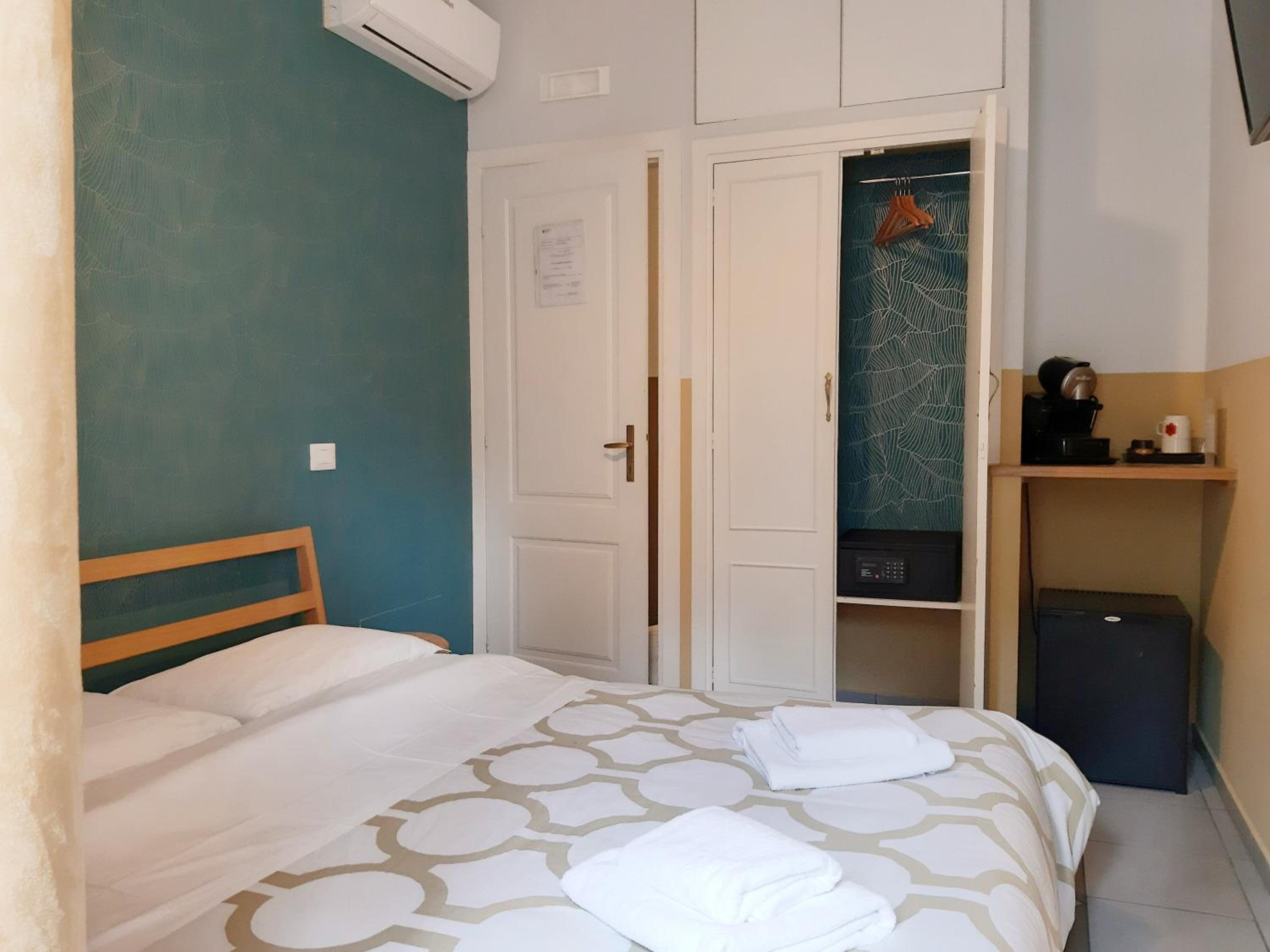 Small Double Room photo 3