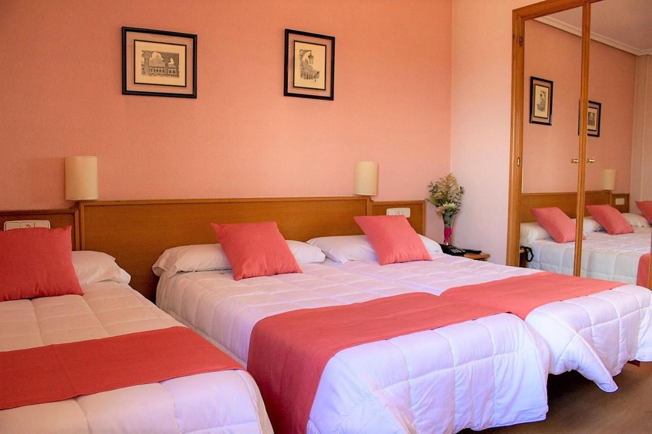 Habitación triple (2 adultos + 1 niño)