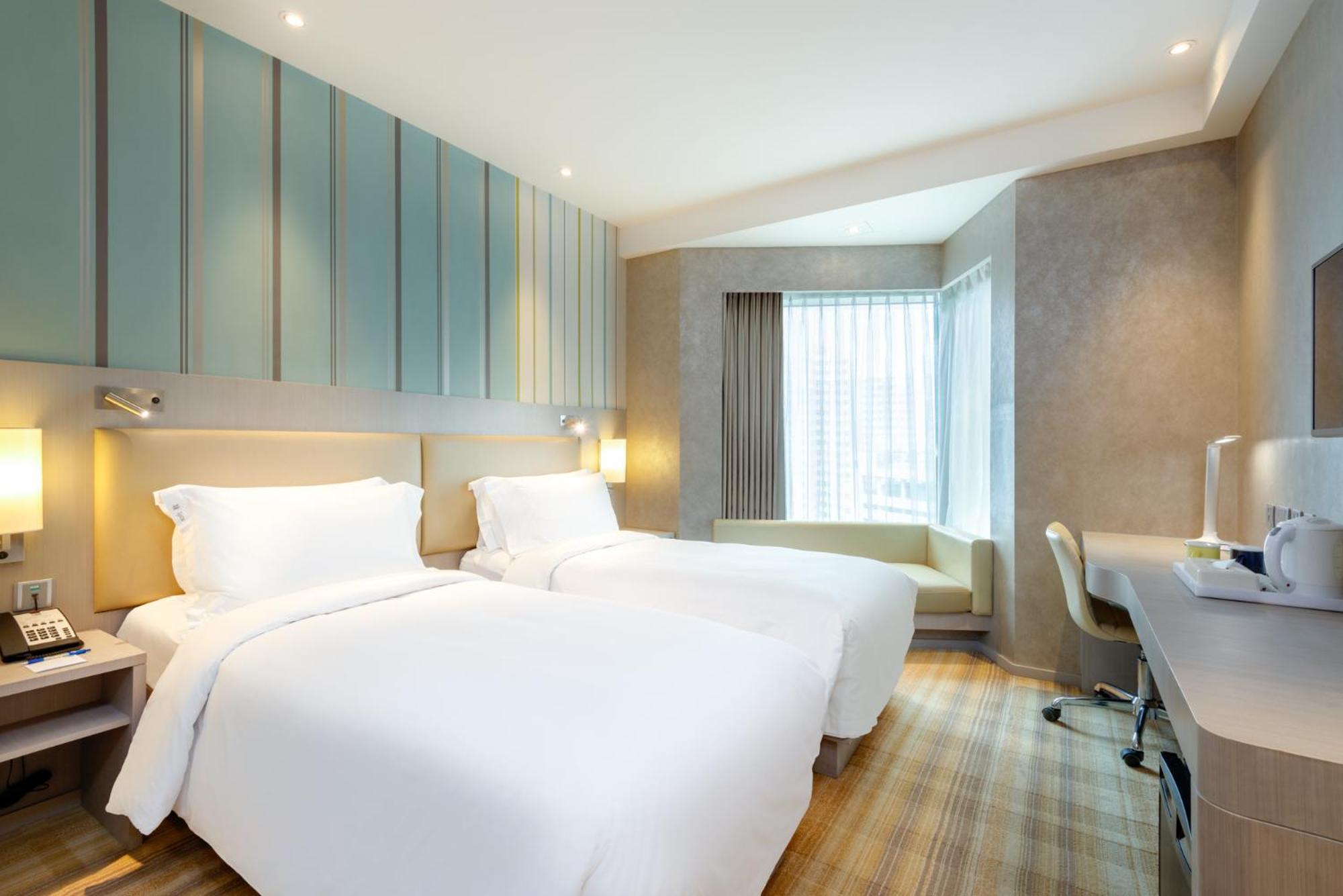 Standard Twin Room - High Floor