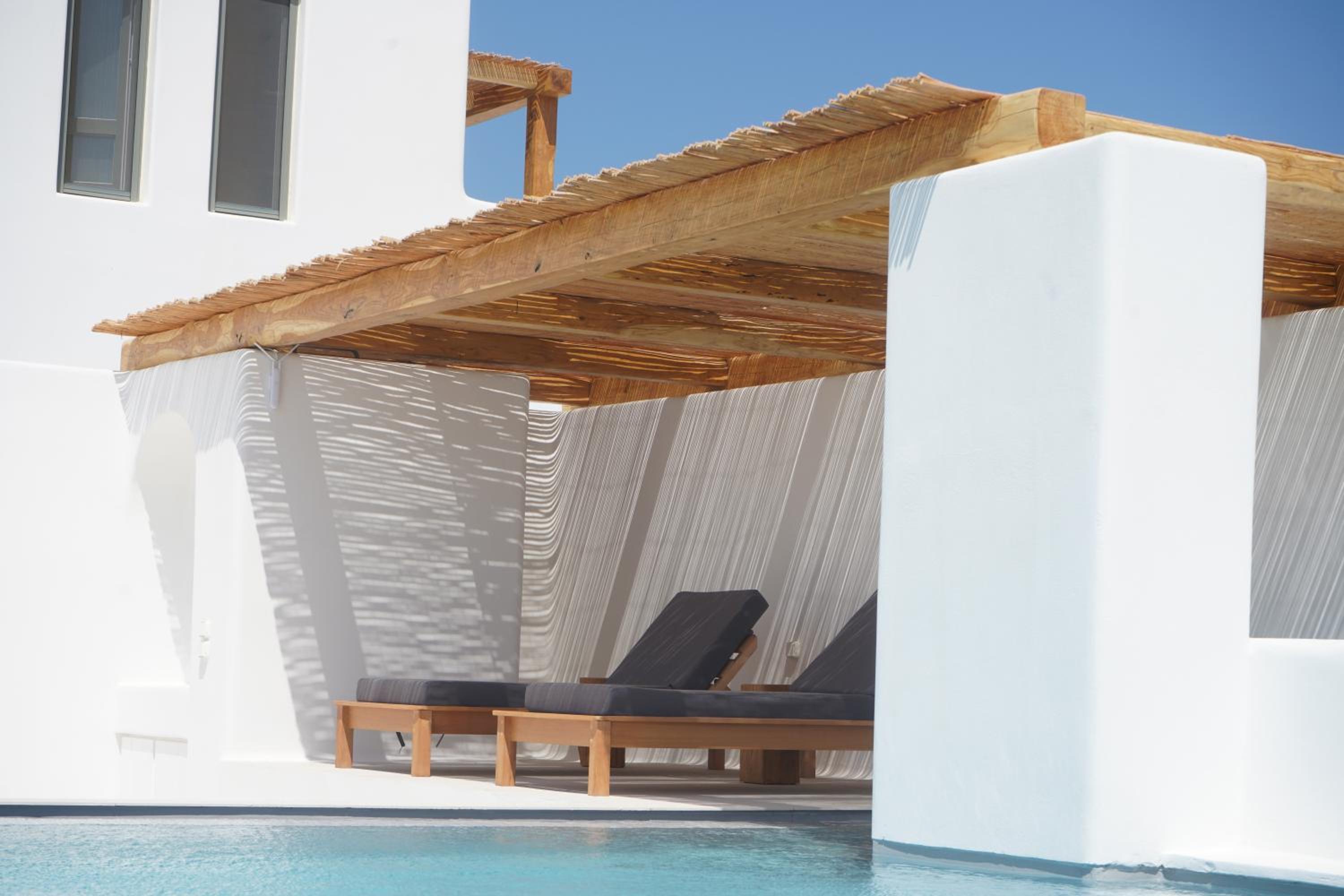 Suite with Private Pool - Photo 19