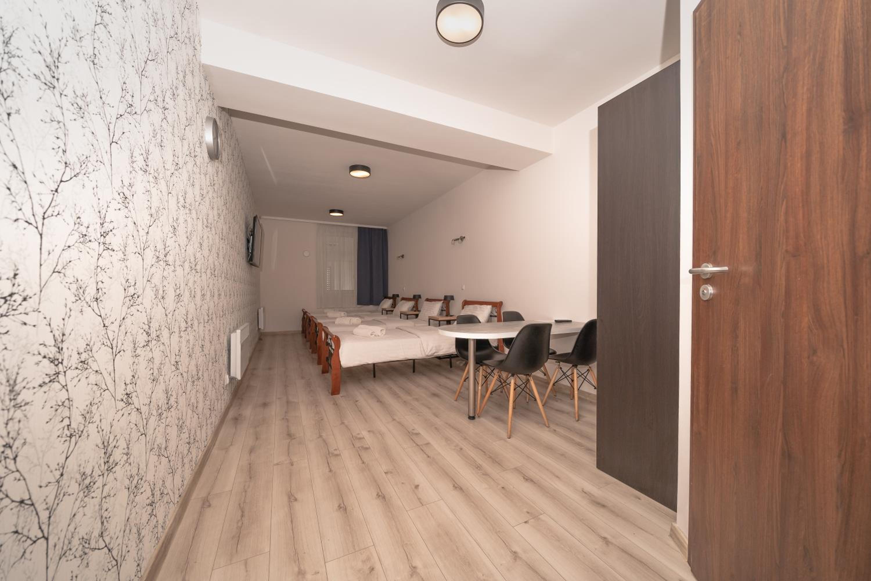 Quadruple Room - Photo 1