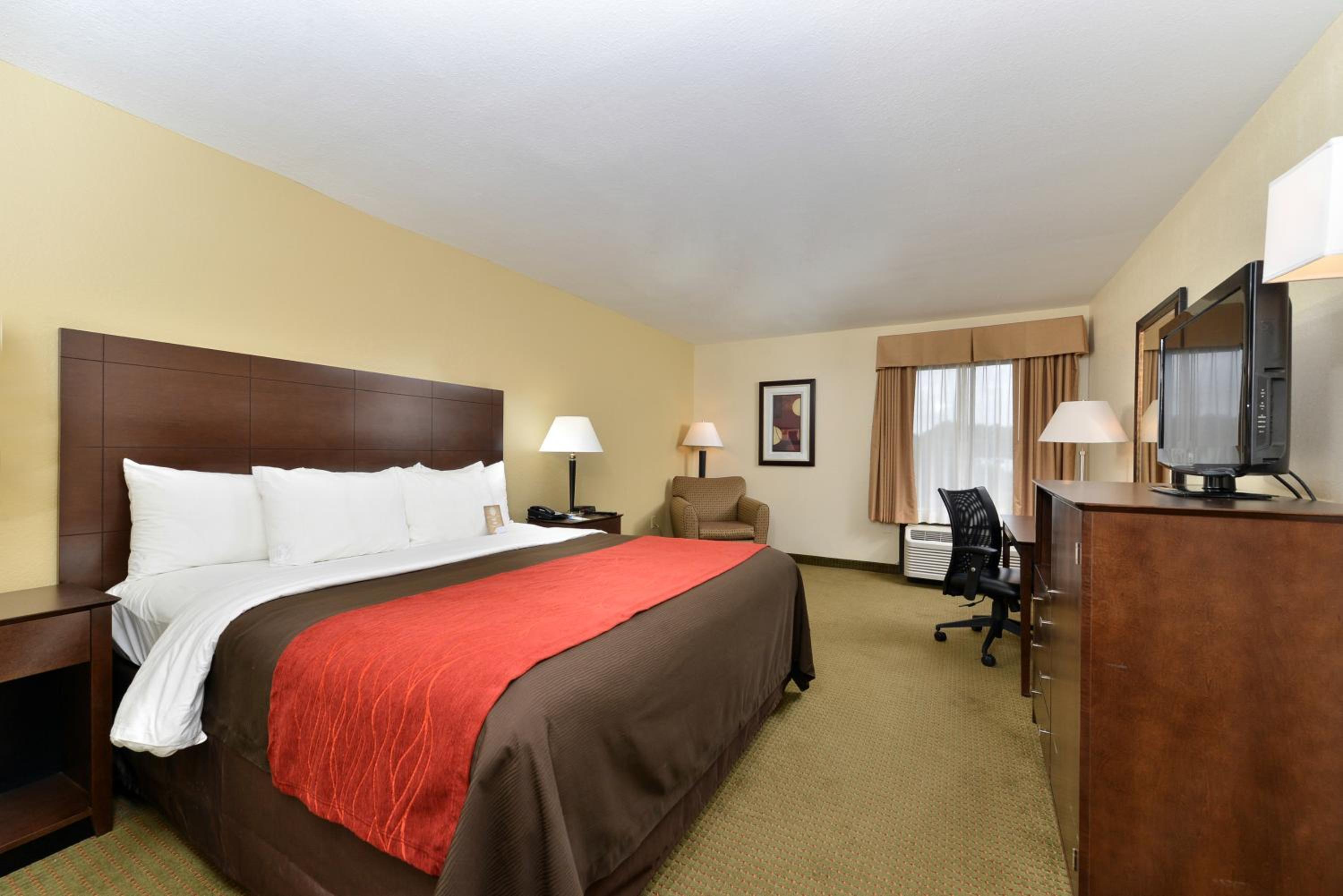 King Room - Non-Smoking - Photo 1