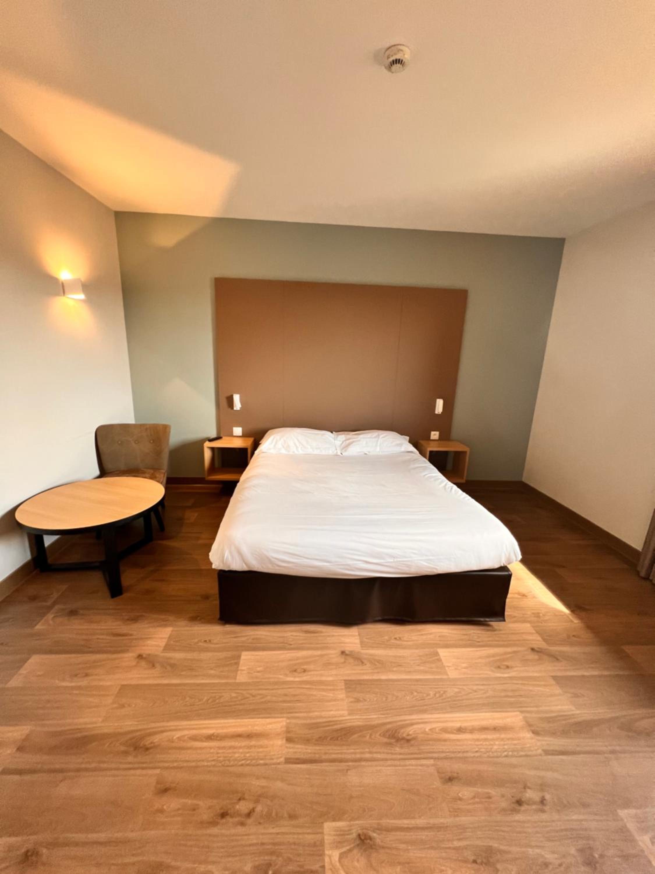 Large Quadruple Room
