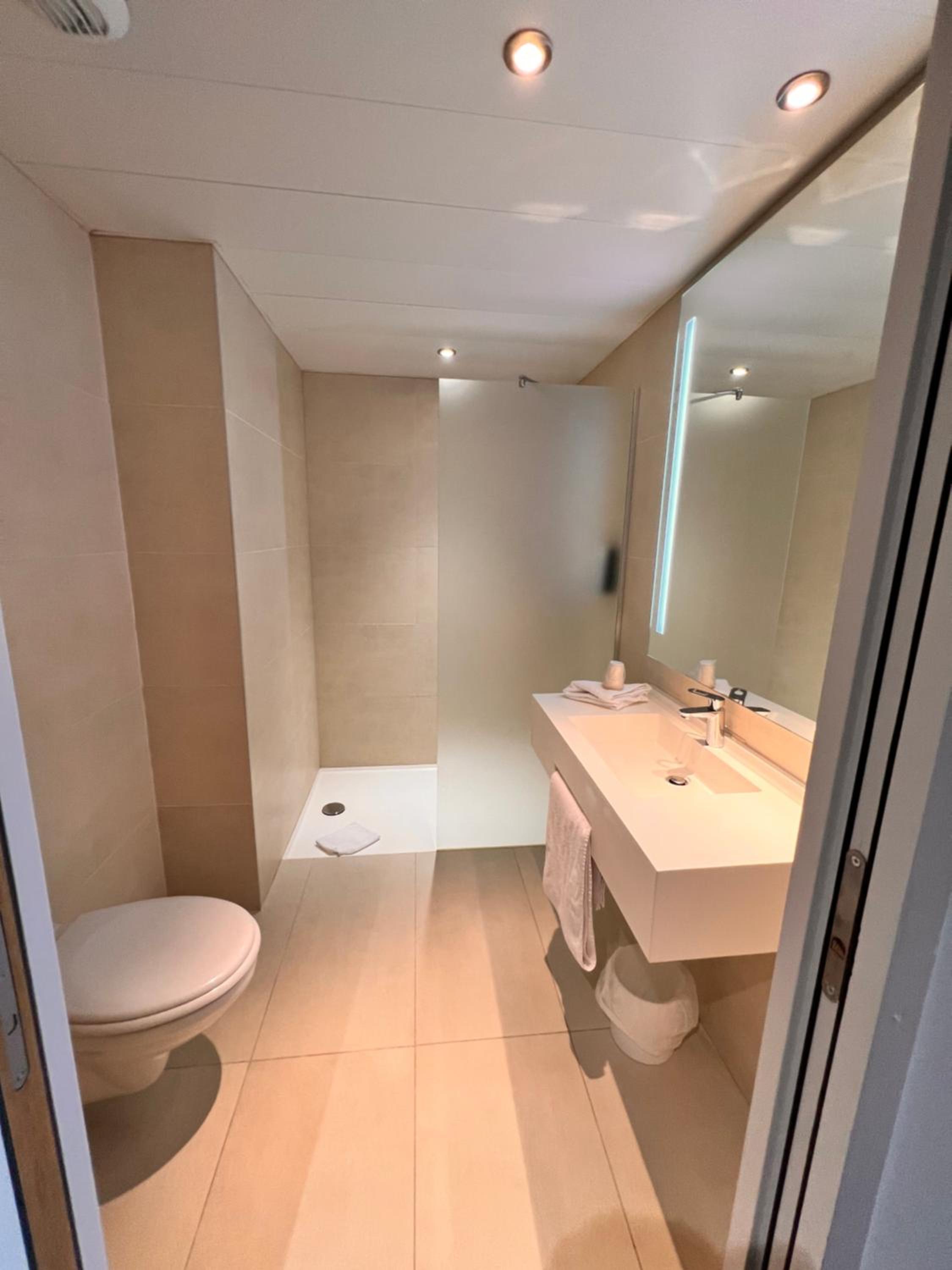 Large Twin Room