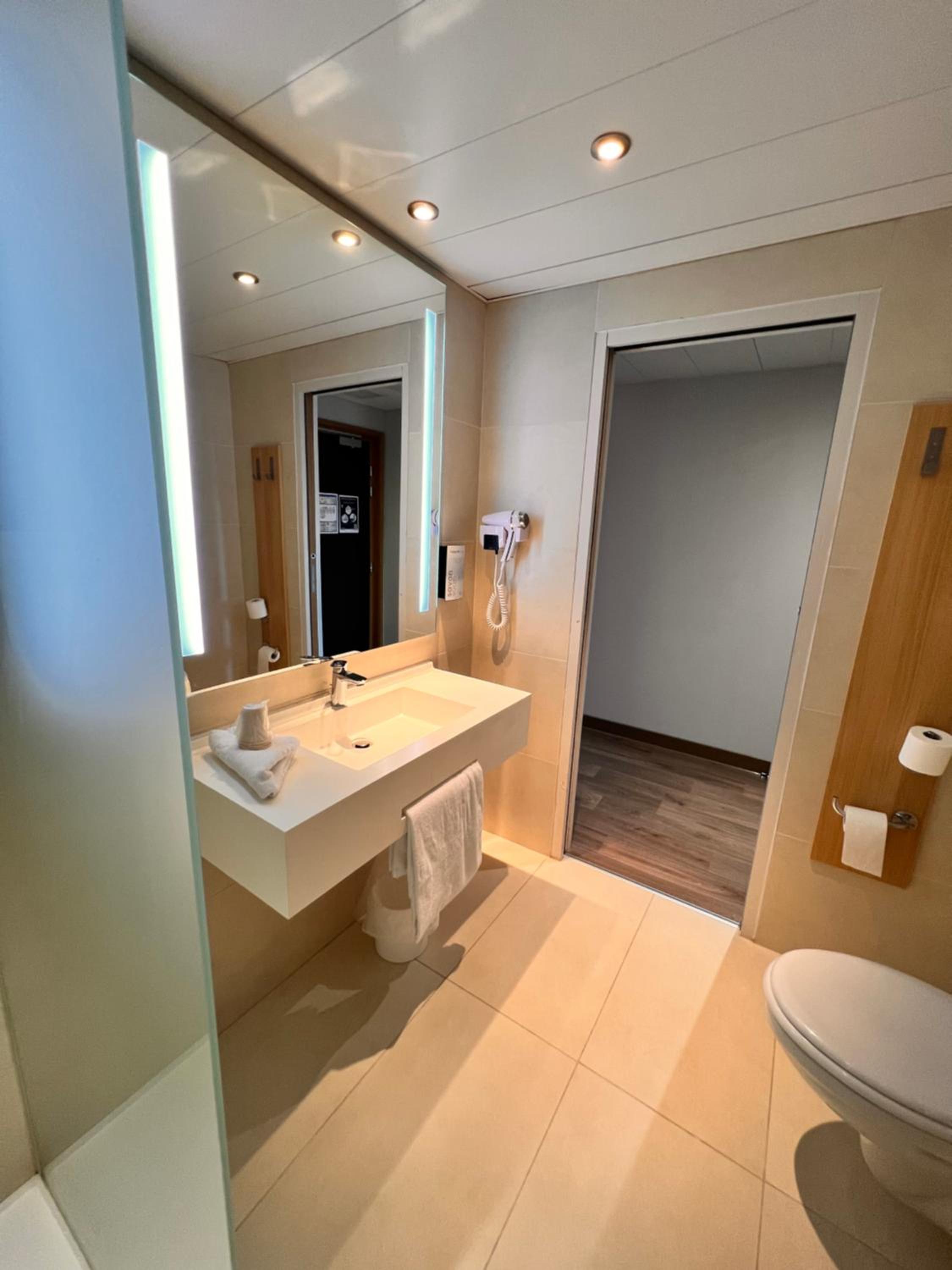 Large Double Room