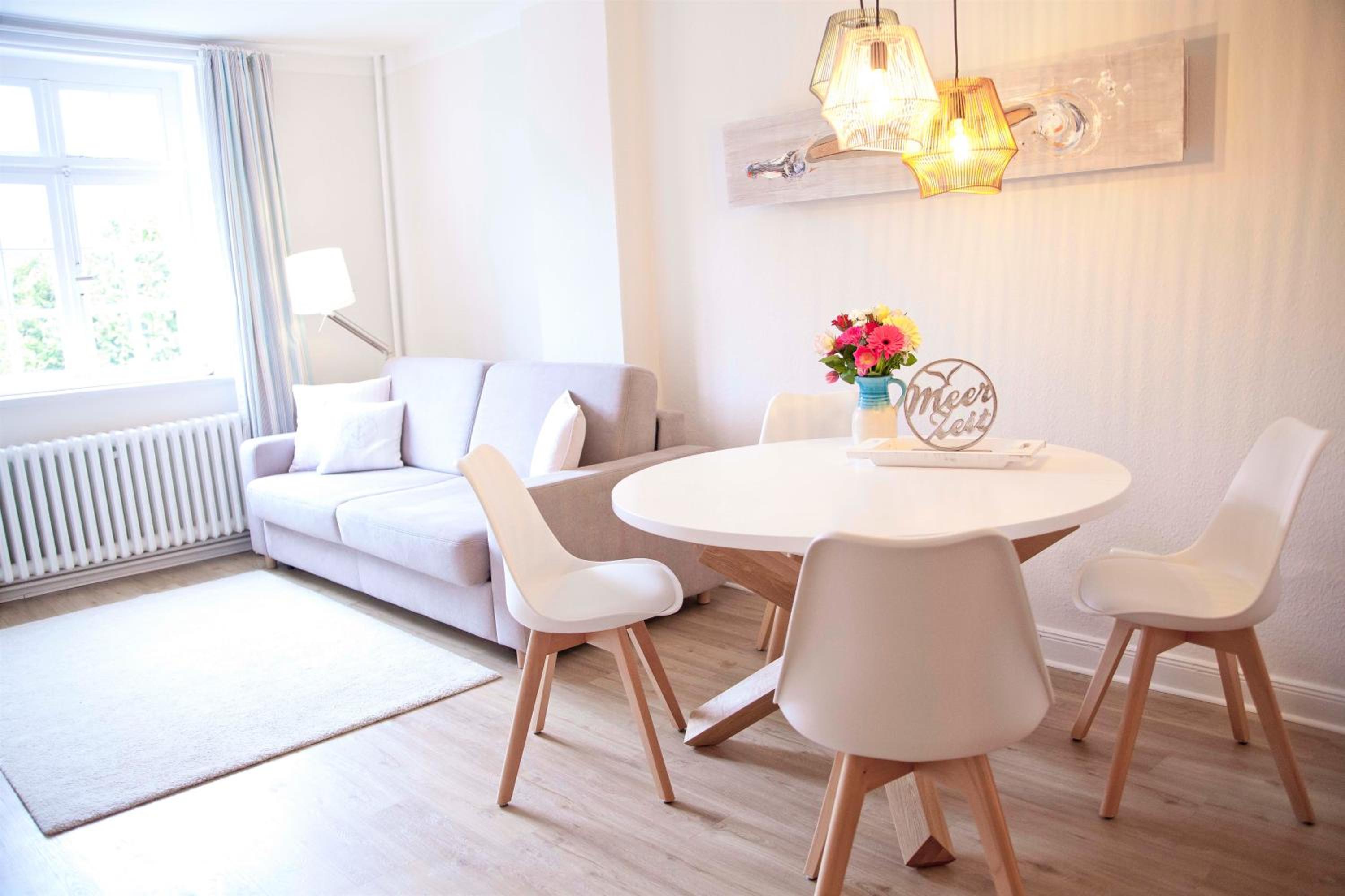 Apartment - Split Level photo 2