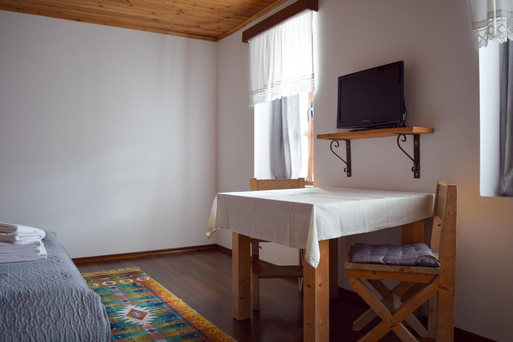 Double Room with Balcony photo 3