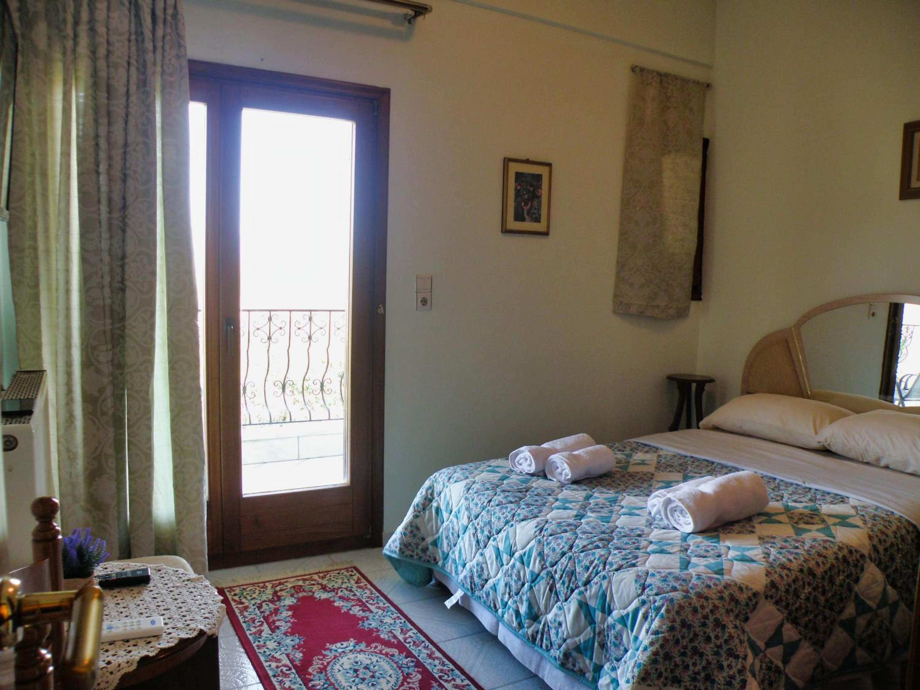 Three-Bedroom Apartment - Photo 16