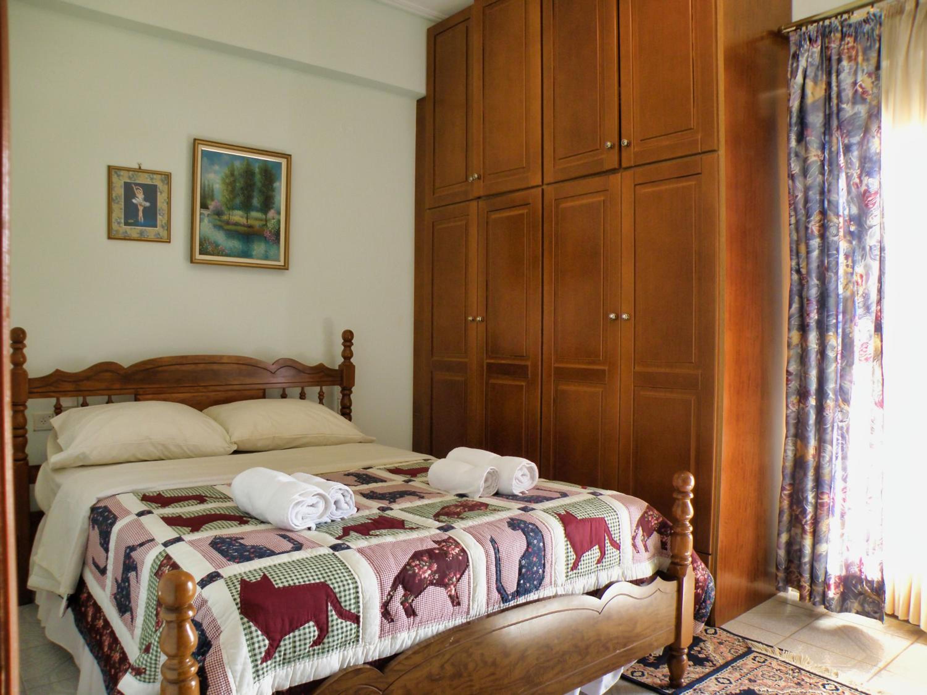Three-Bedroom Apartment - Photo 15