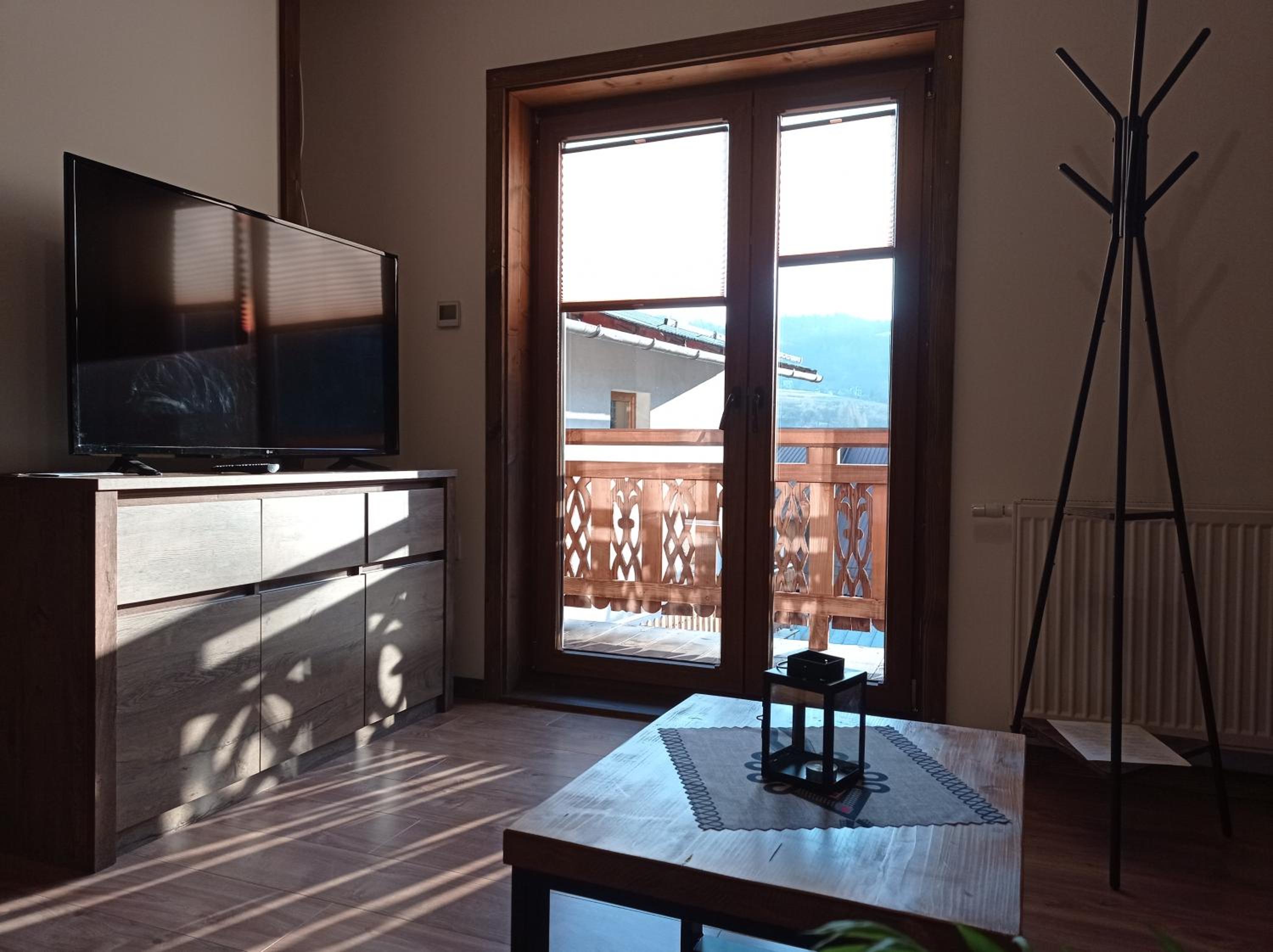 Apartment with Balcony photo 3