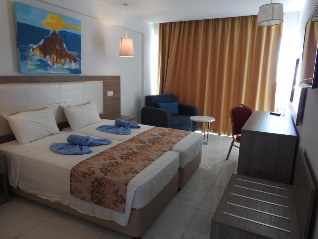 Superior Double or Twin Room - Photo 2